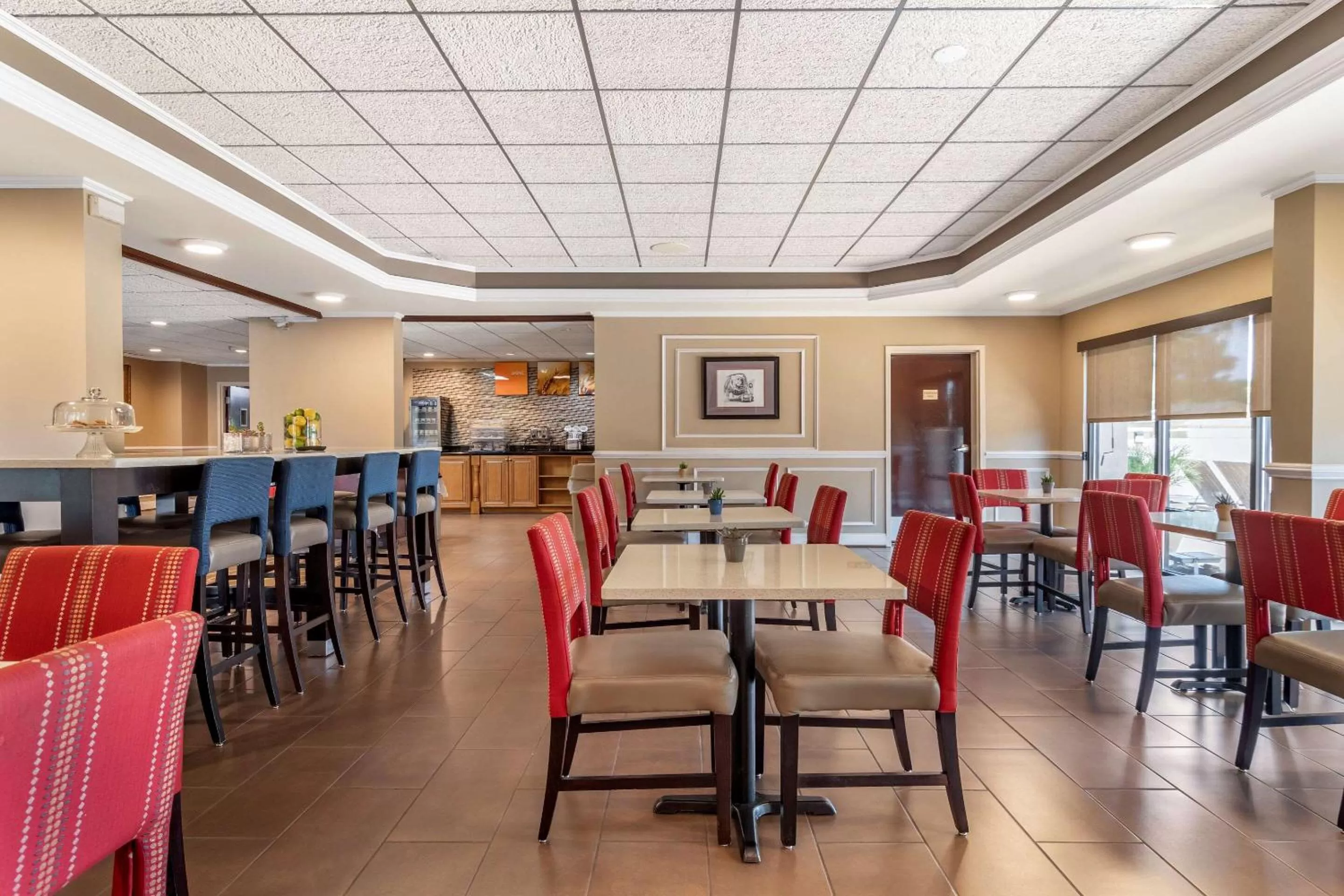 Restaurant/places to eat in Comfort Inn & Suites Athens North