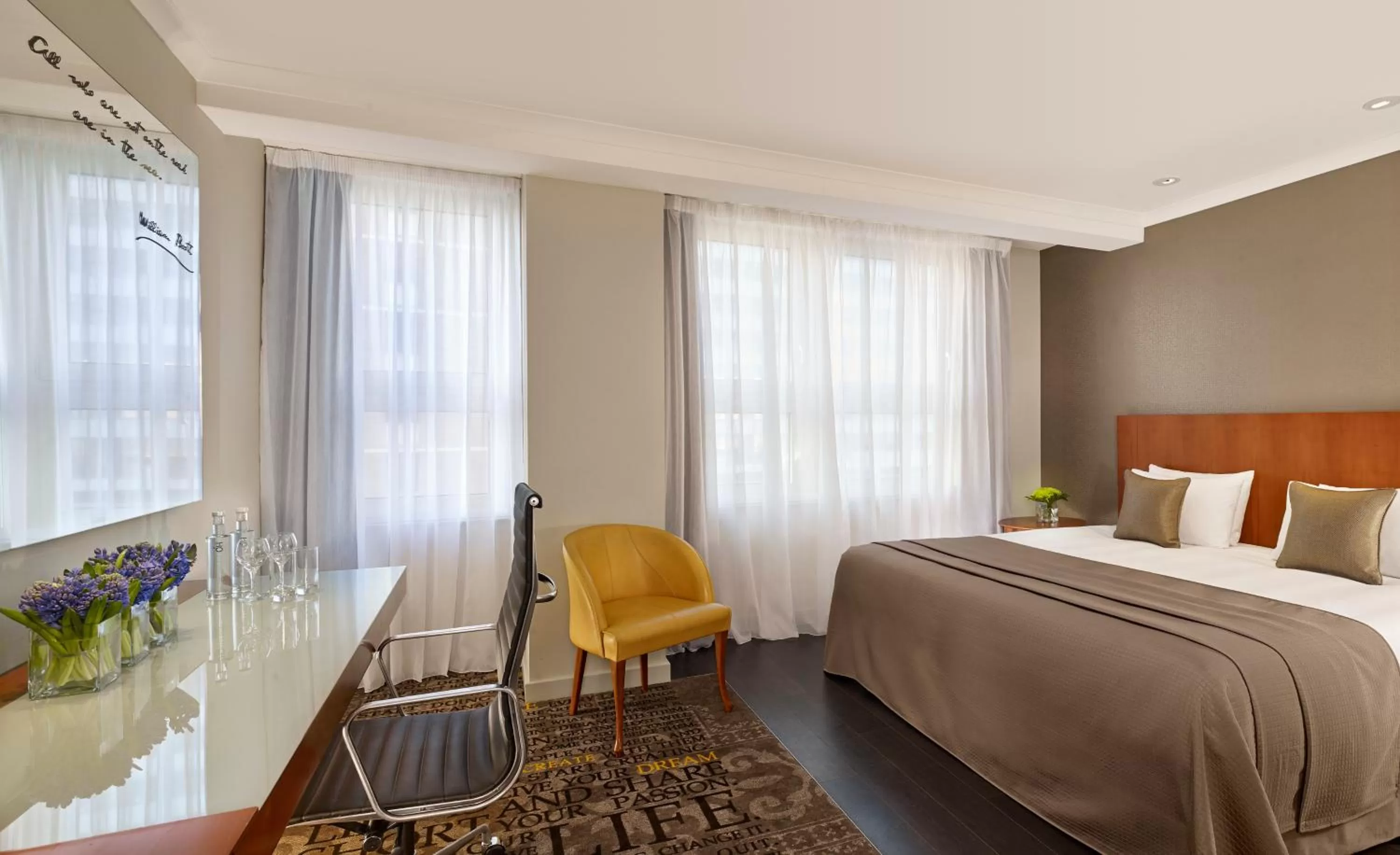 Bed in Park Plaza Nottingham