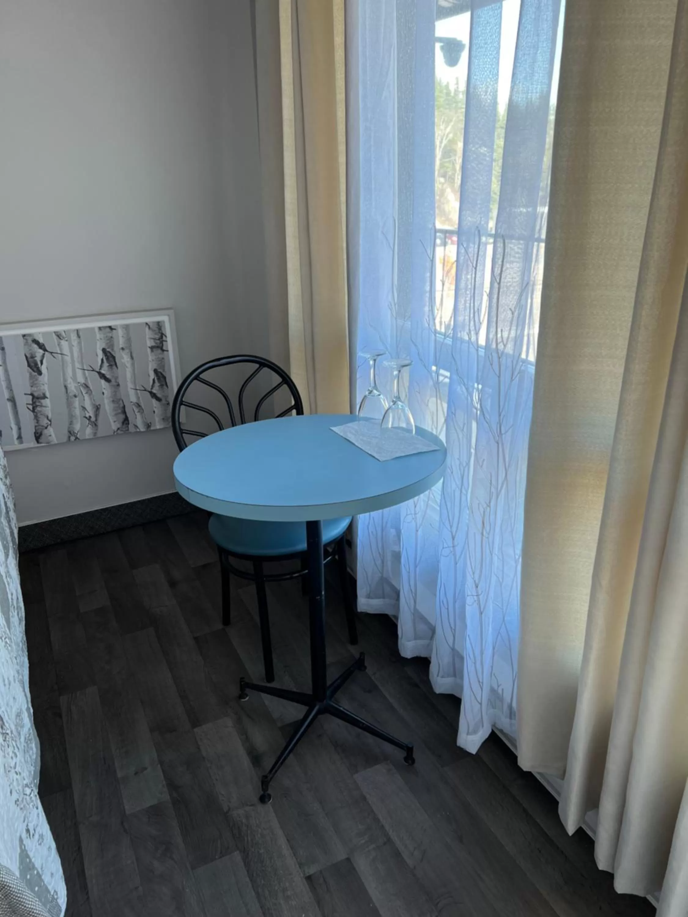 Dining area in Motel du rosier