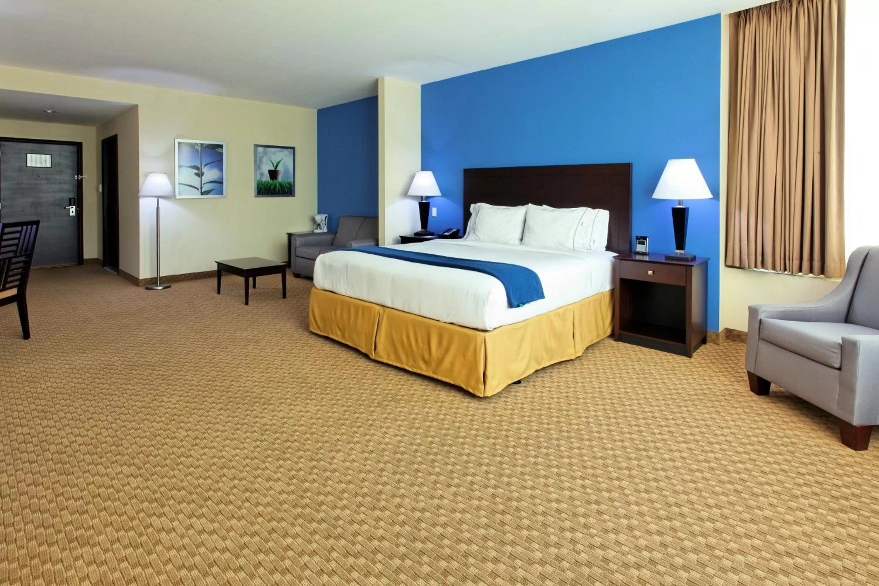 Photo of the whole room, Bed in Intercity Hotels San Pedro Sula