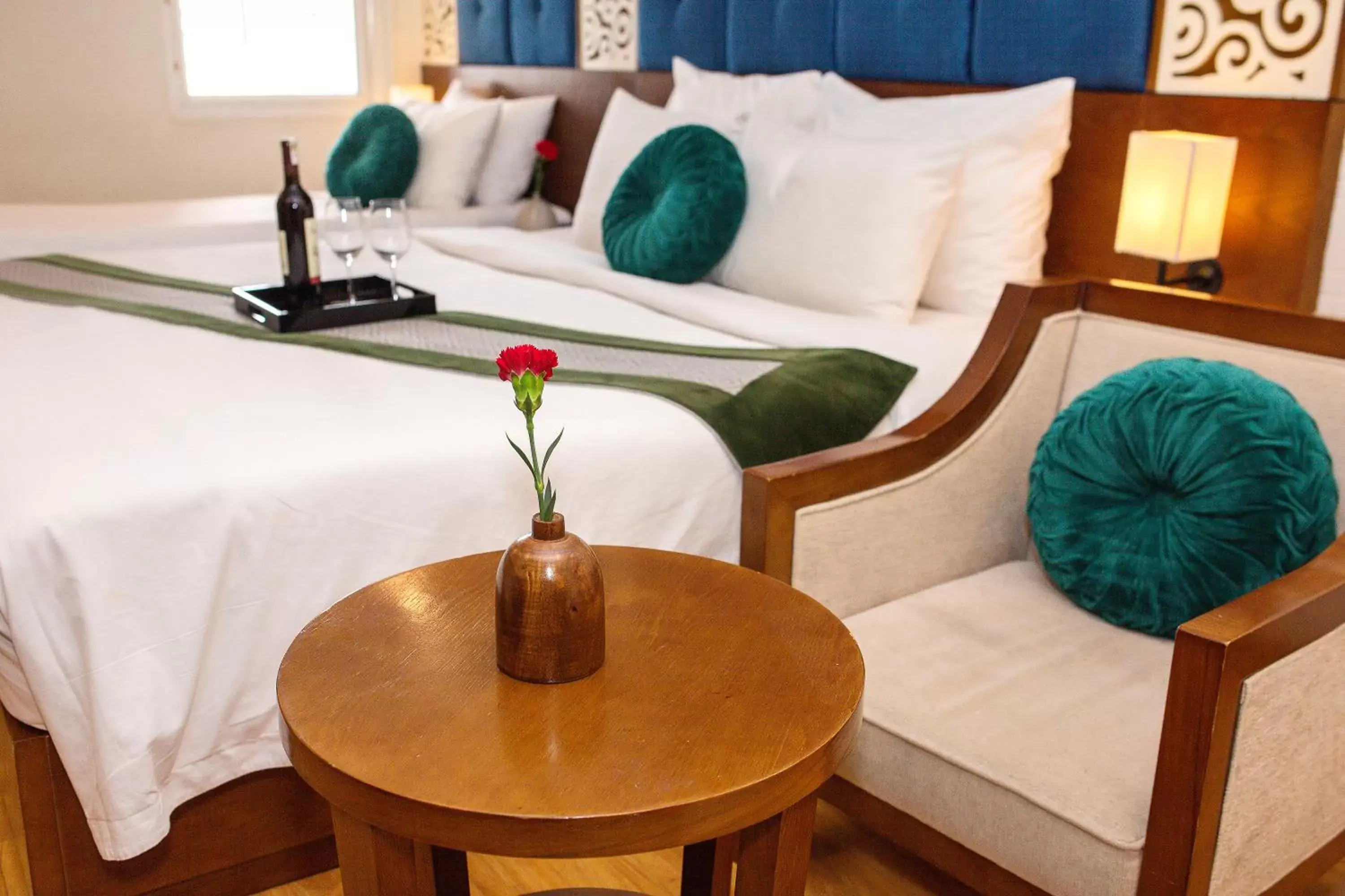 Family Room with Bathroom in Hanoi Center Silk Classic Hotel & Travel Family Room with Bathroom in Hanoi Center Silk Classic Hotel & Travel