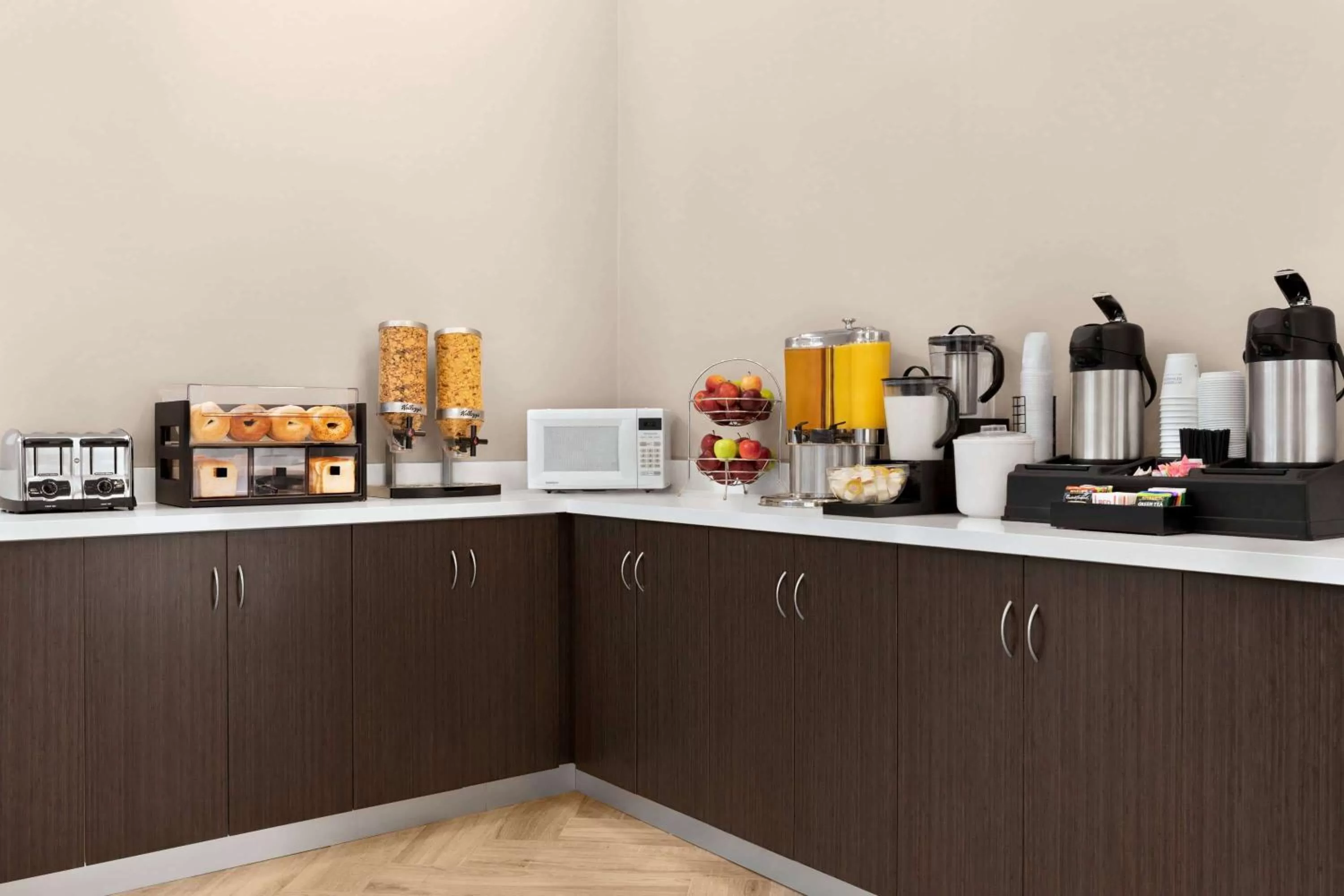 Restaurant/places to eat in Travelodge by Wyndham Timmins