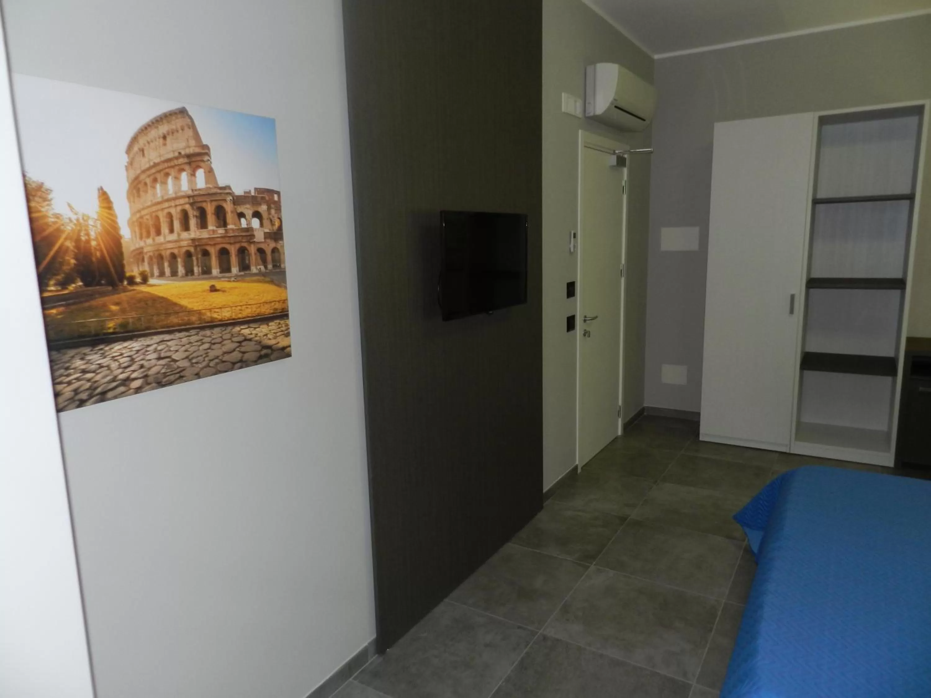 Decorative detail, Bed in Erasmus Hotel