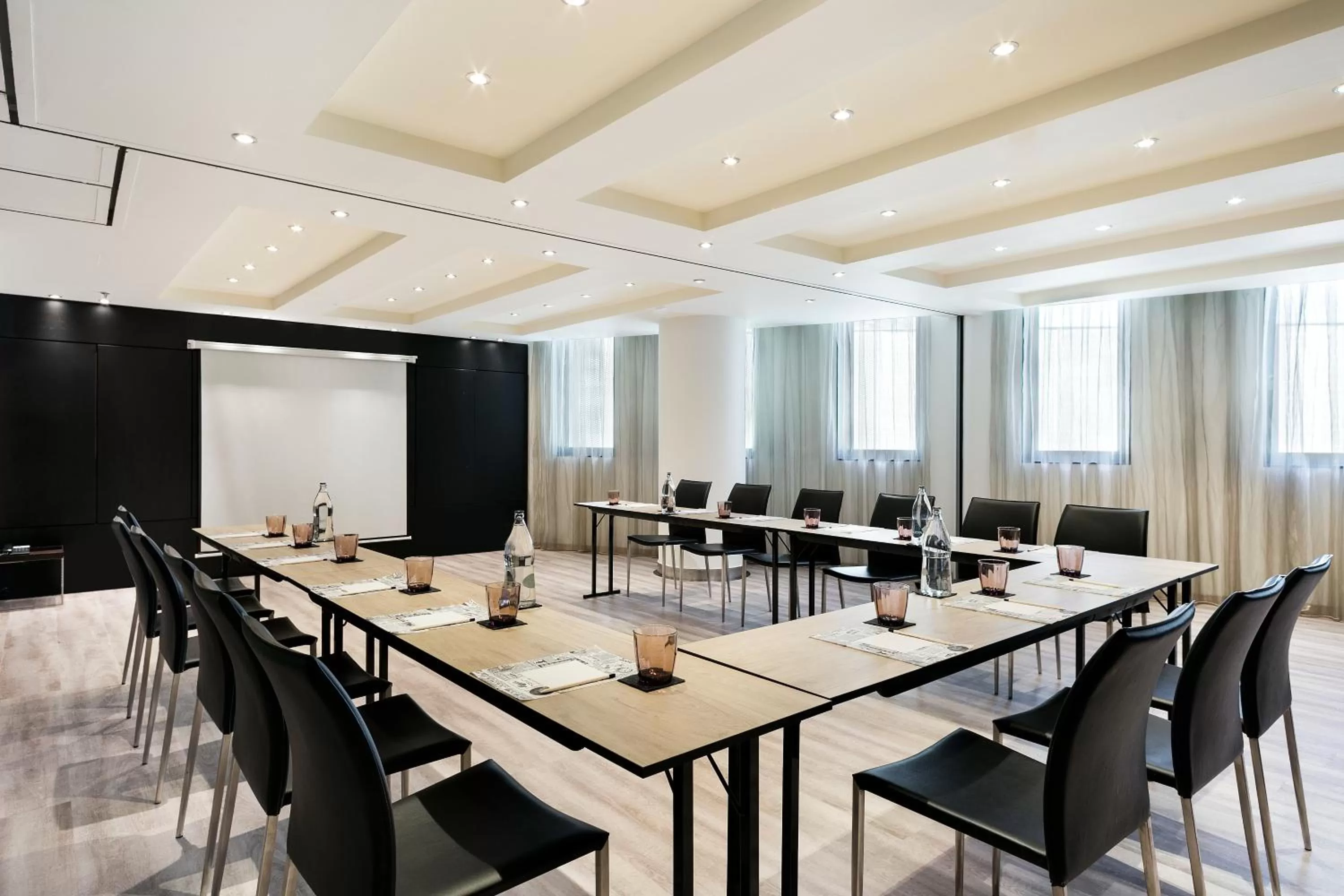 Business facilities in Hotel Barcelona Condal Mar Affiliated by Meliá