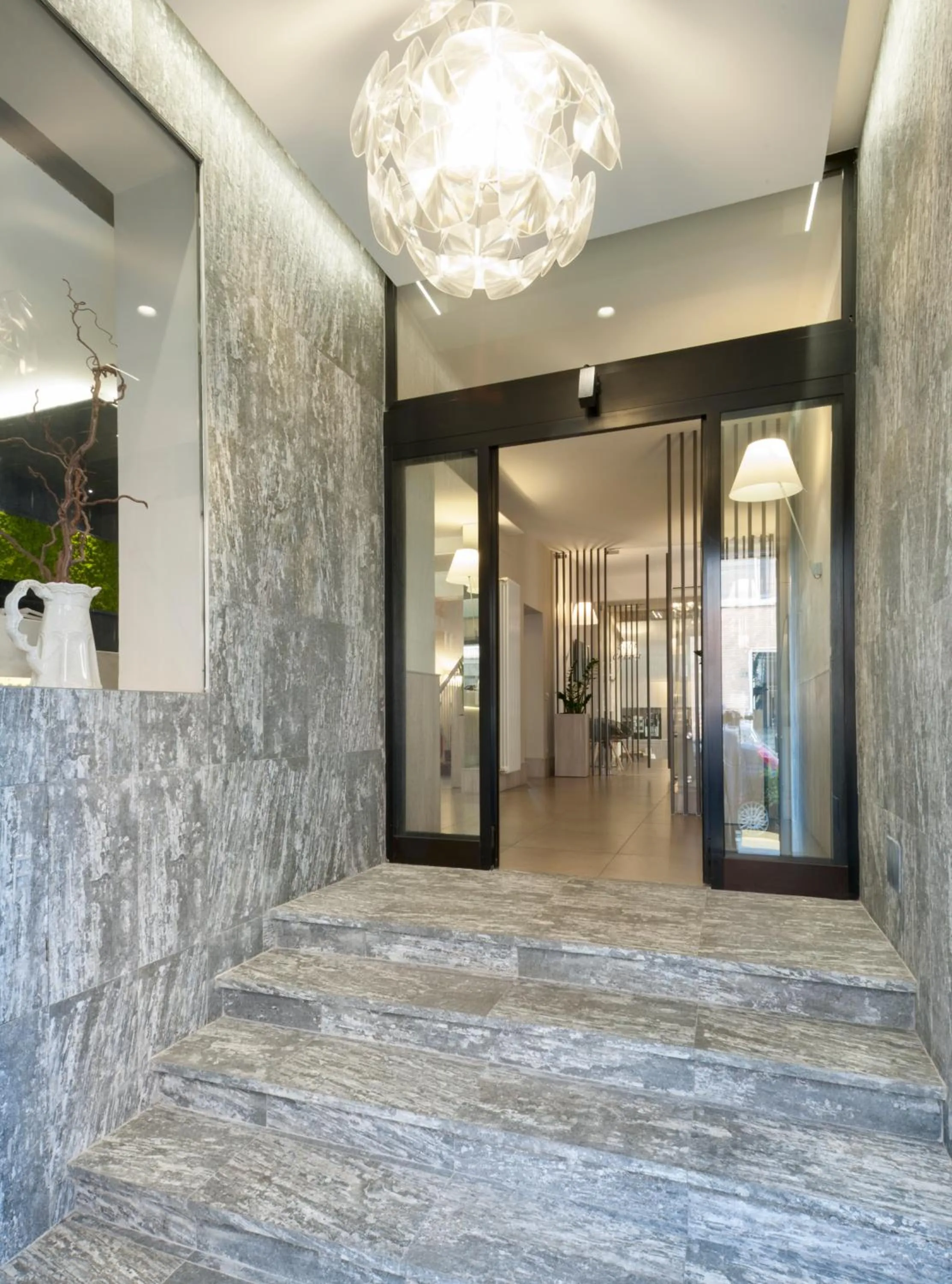 Facade/entrance in Hotel Gamma