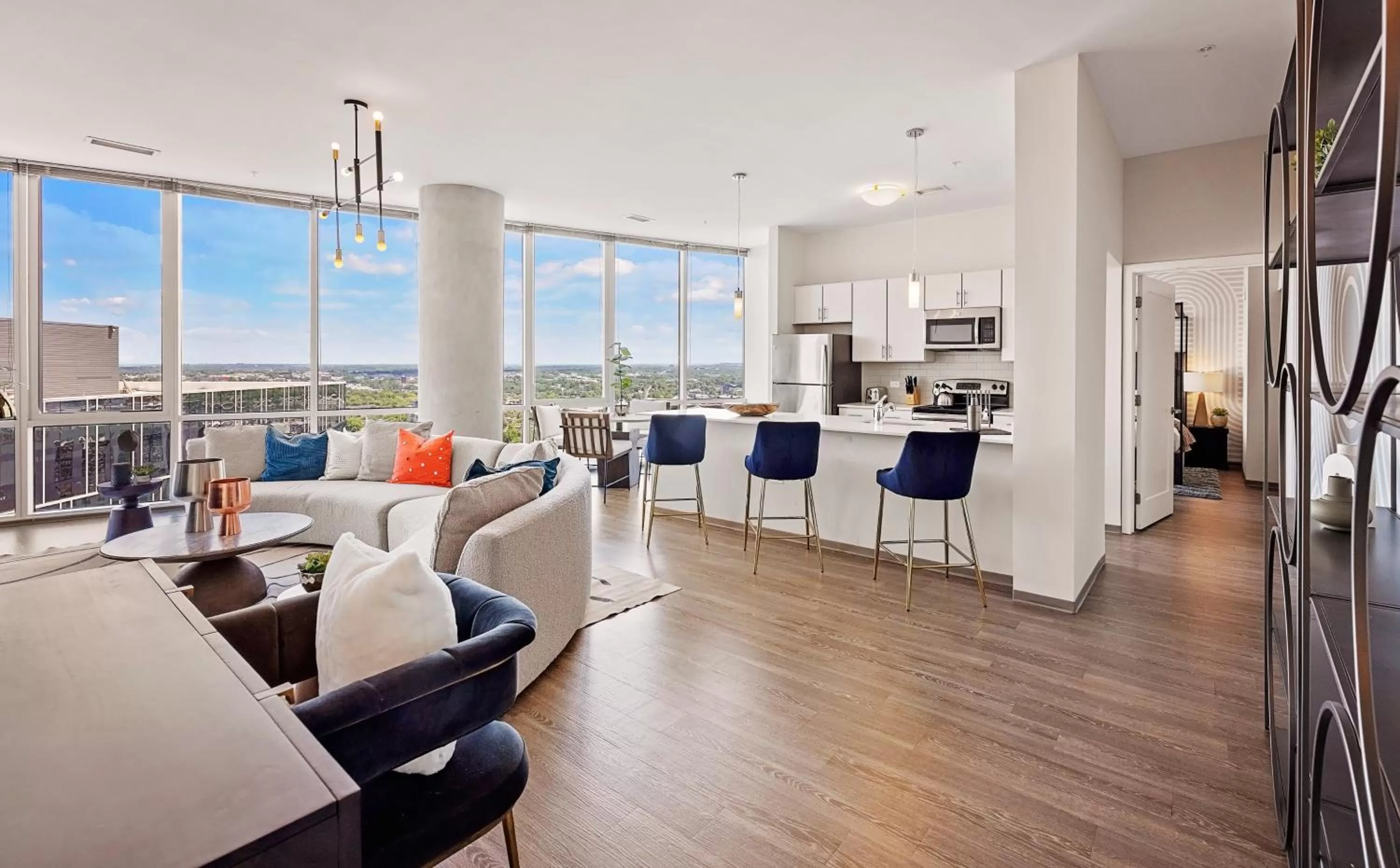 Kitchen or kitchenette in Placemakr Premier SoBro