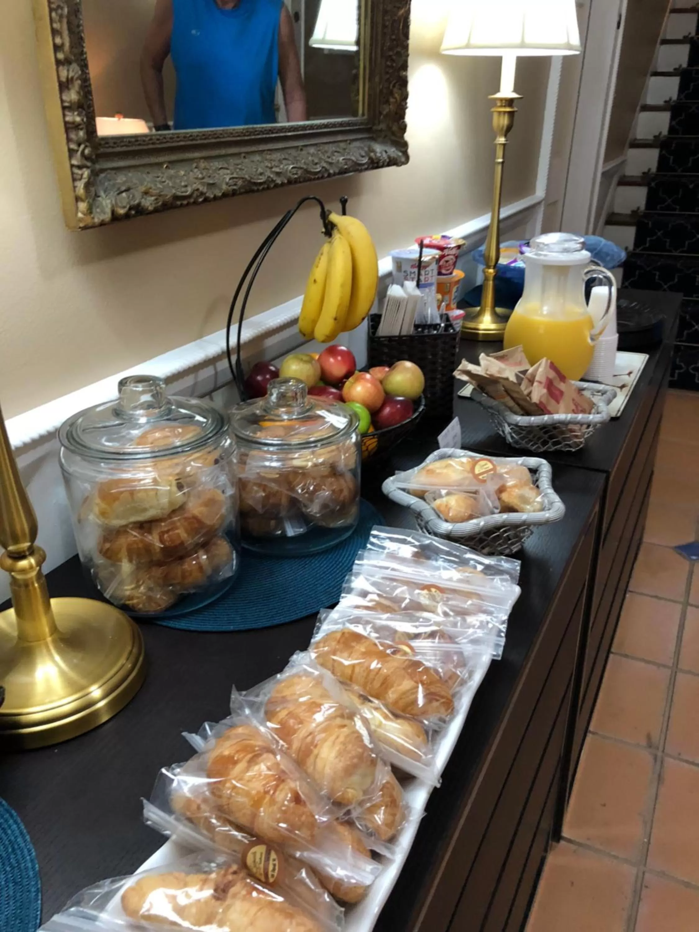 Continental breakfast in L'Habitation Guesthouse- Adult Exclusive