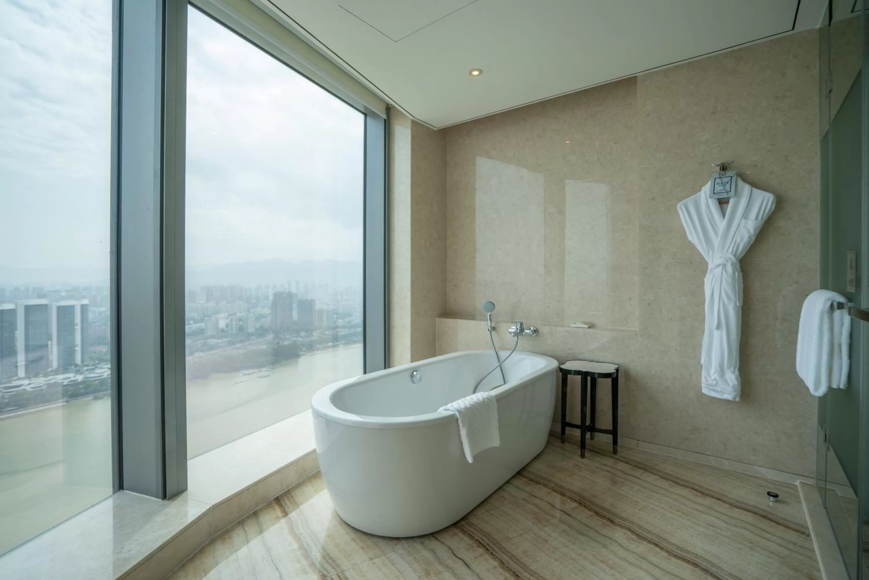Bathroom in Hilton Fuzhou