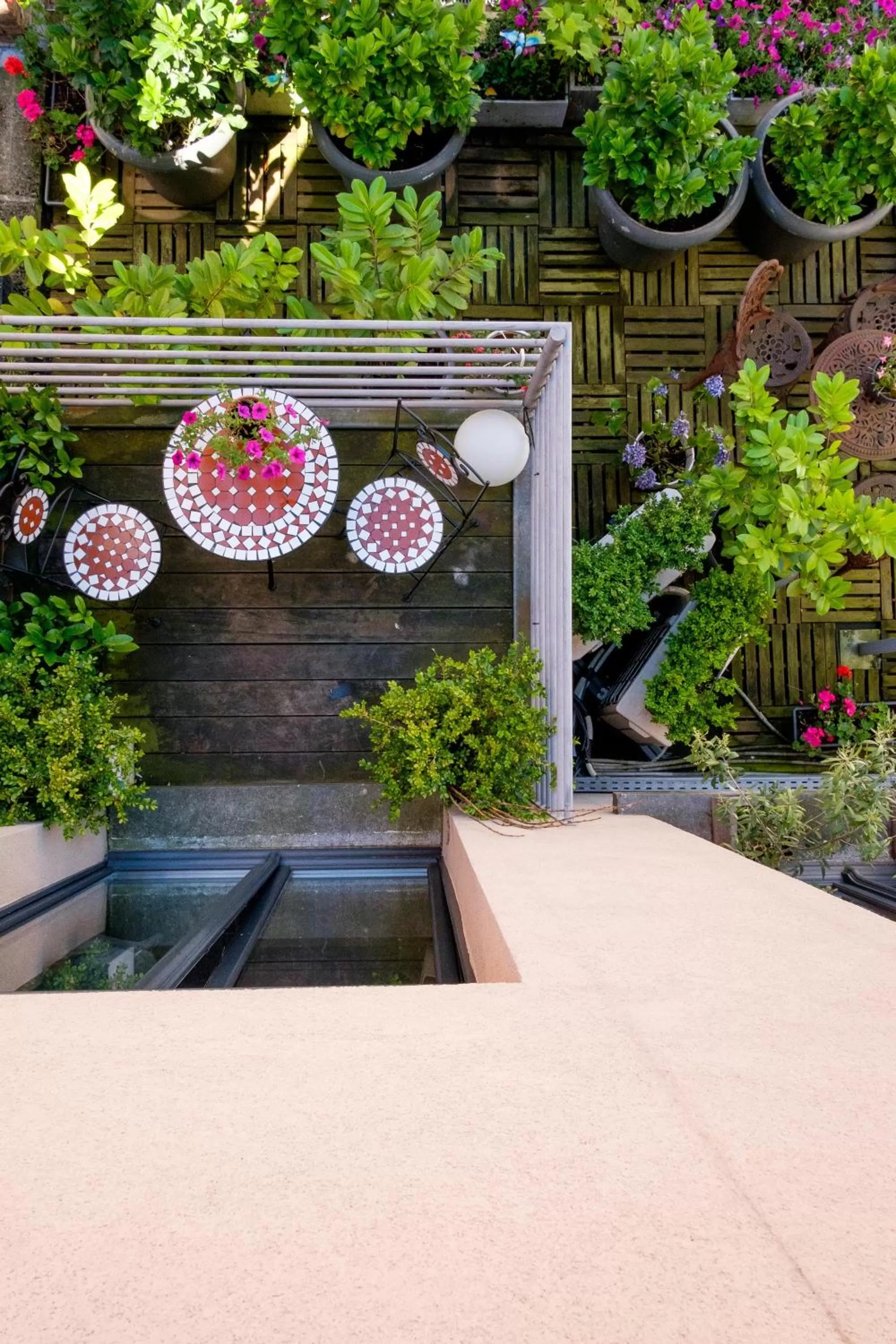 Spring in Hotel Diamonds and Pearls