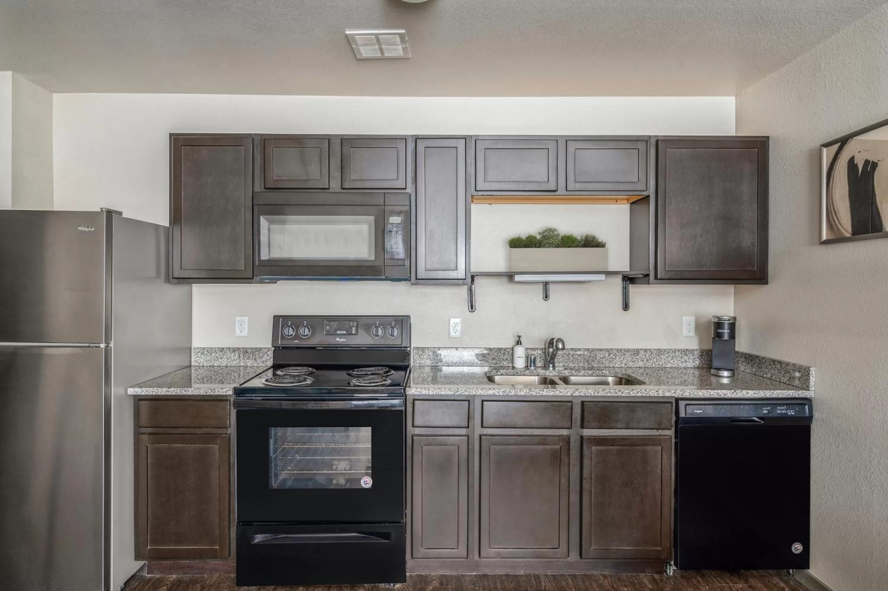 kitchen, Kitchen/Kitchenette in Kasa University Avenue Minneapolis