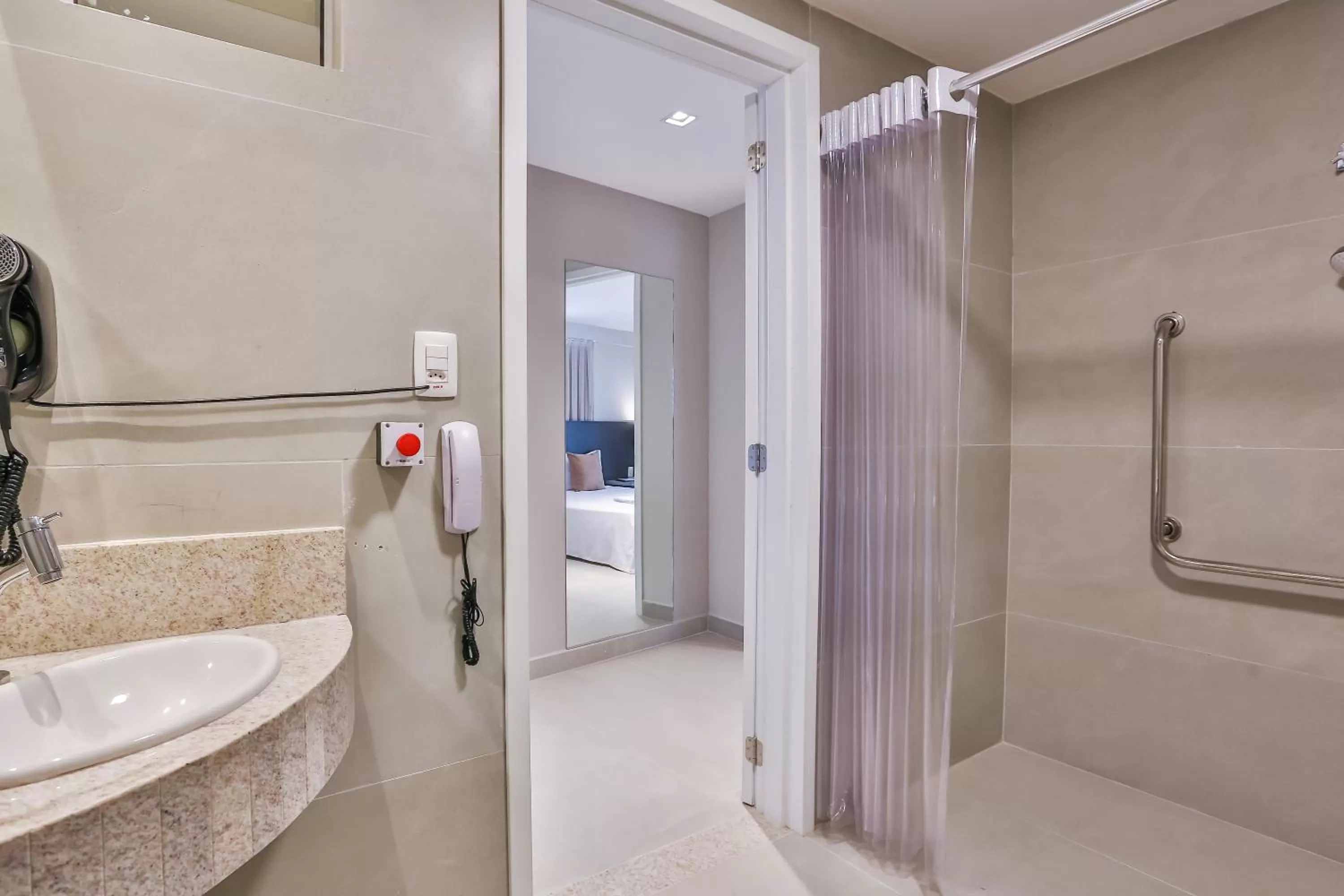 Shower in Quality Suítes João Pessoa