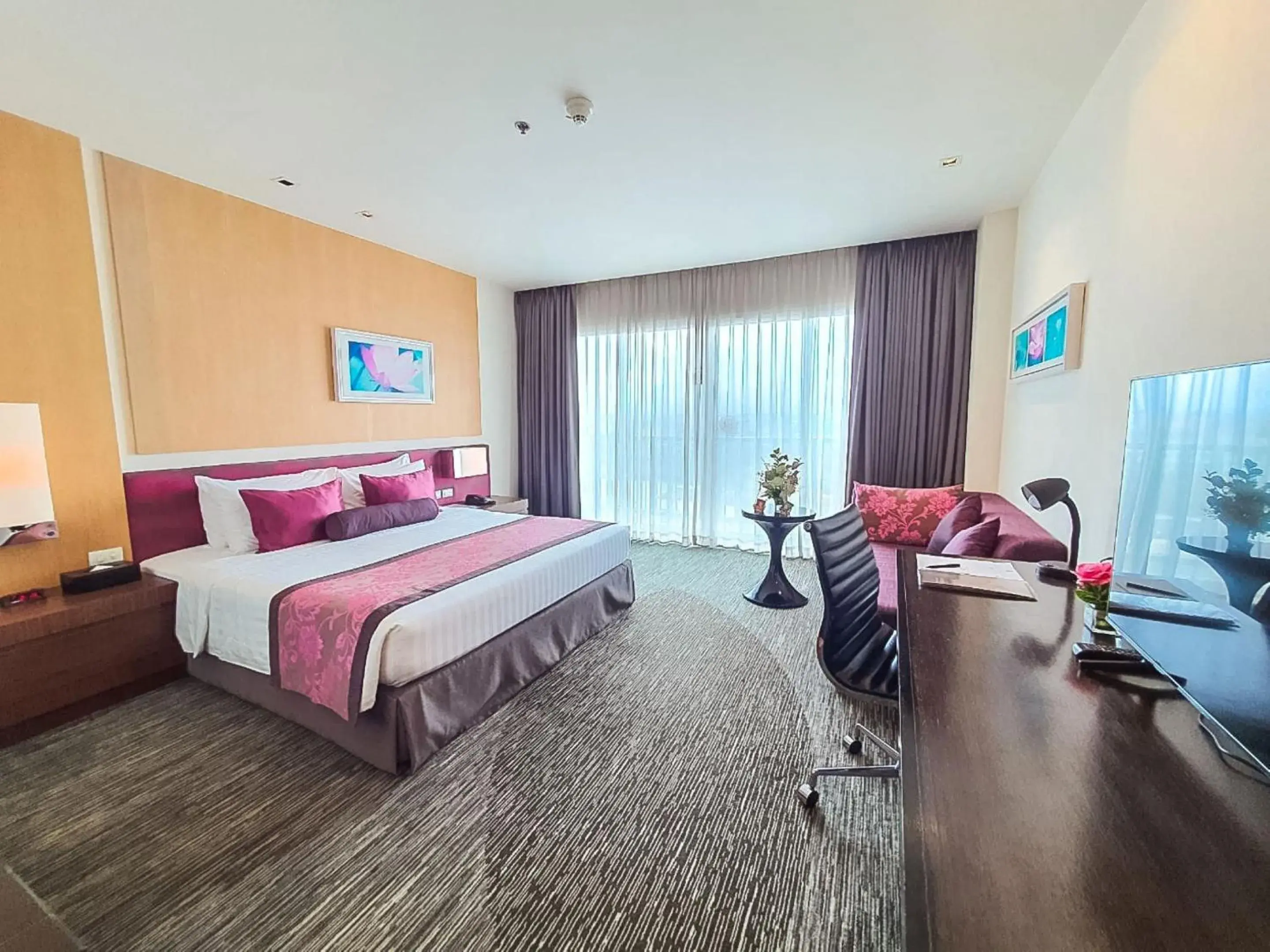 Deluxe Plus Double or Twin Room in Amaranth Suvarnabhumi Hotel Deluxe Plus Double or Twin Room in Amaranth Suvarnabhumi Hotel