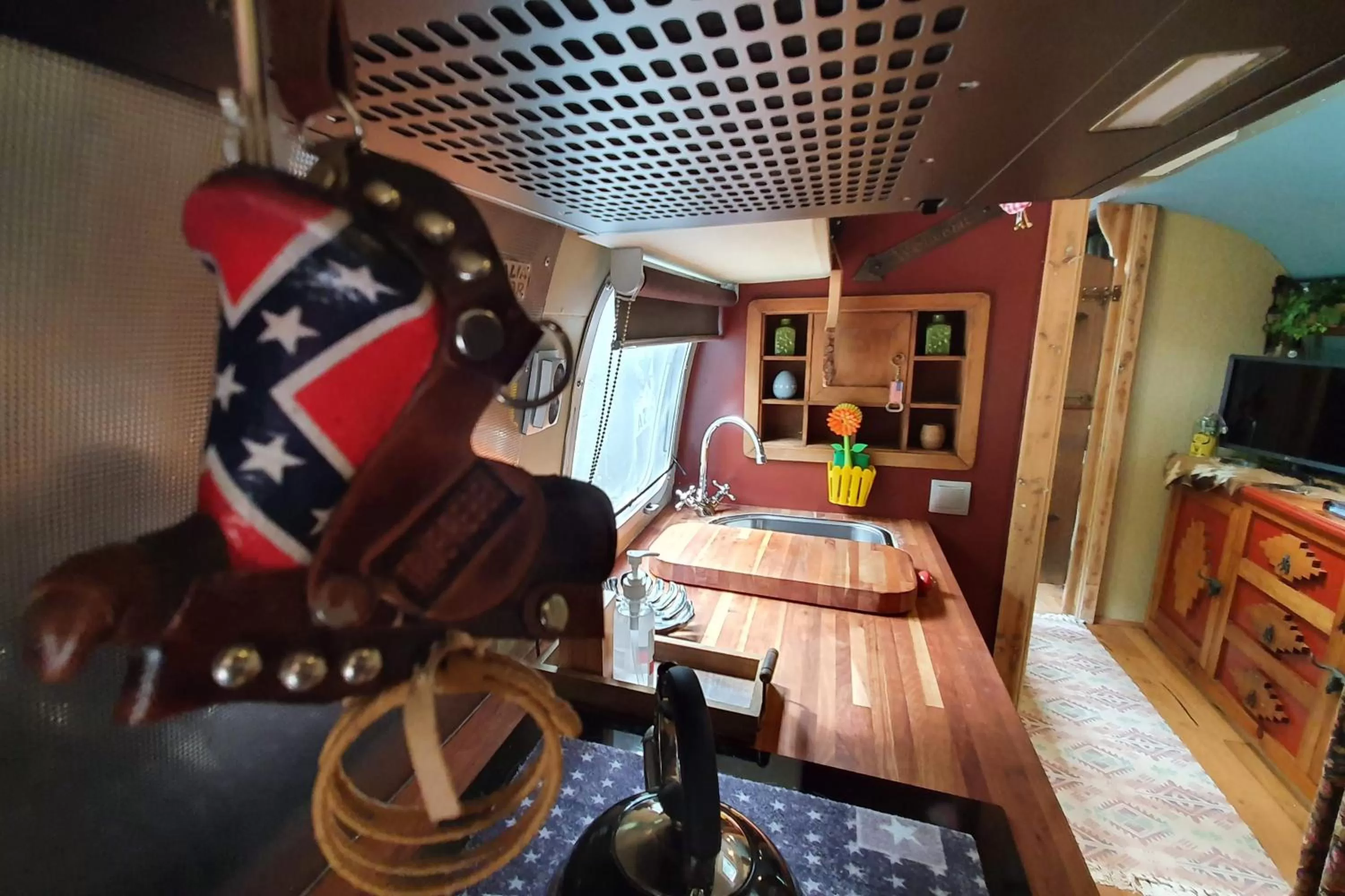 Living room in AirstreamNB