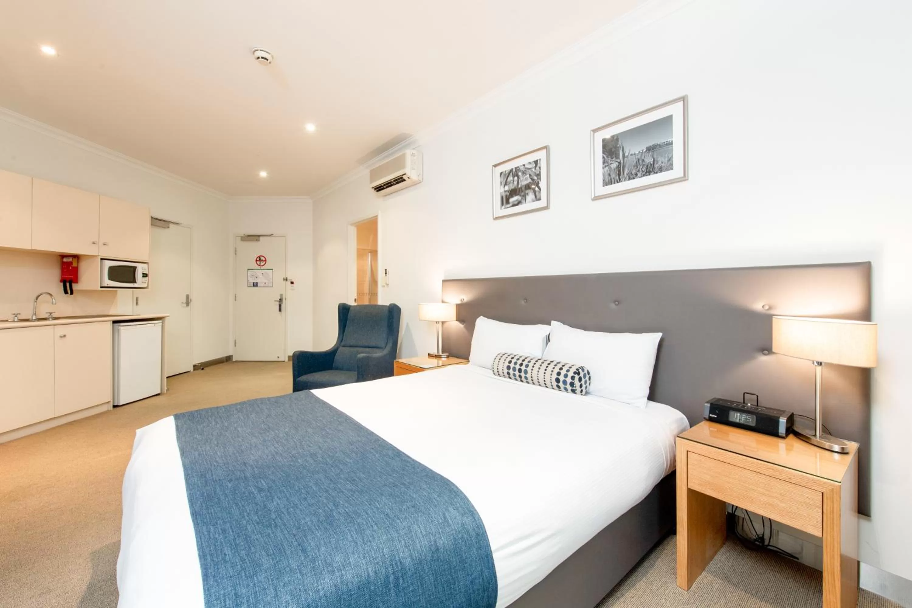 Bed in Mawson Lakes Hotel