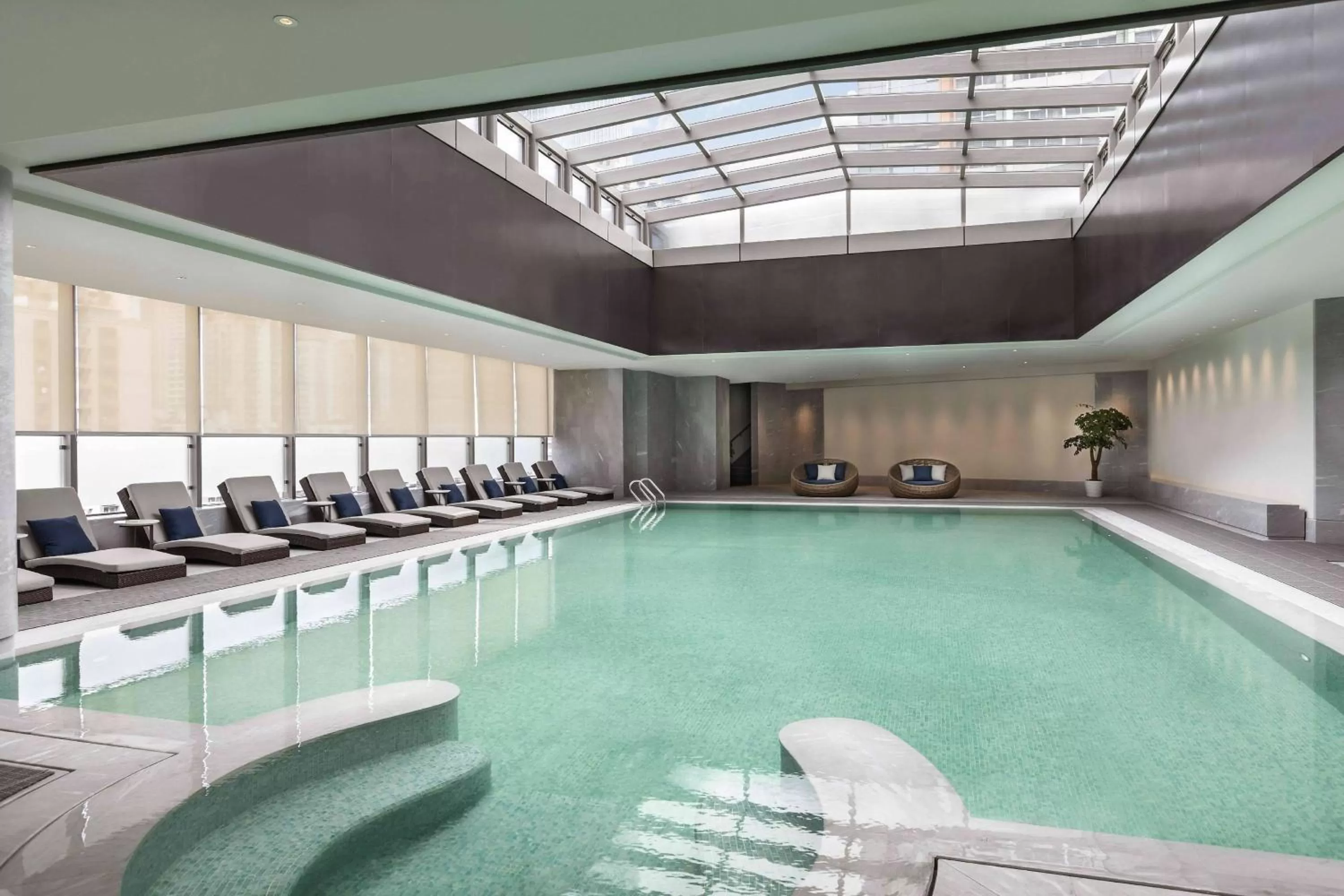Swimming pool in Marriott Executive Apartments Chongqing