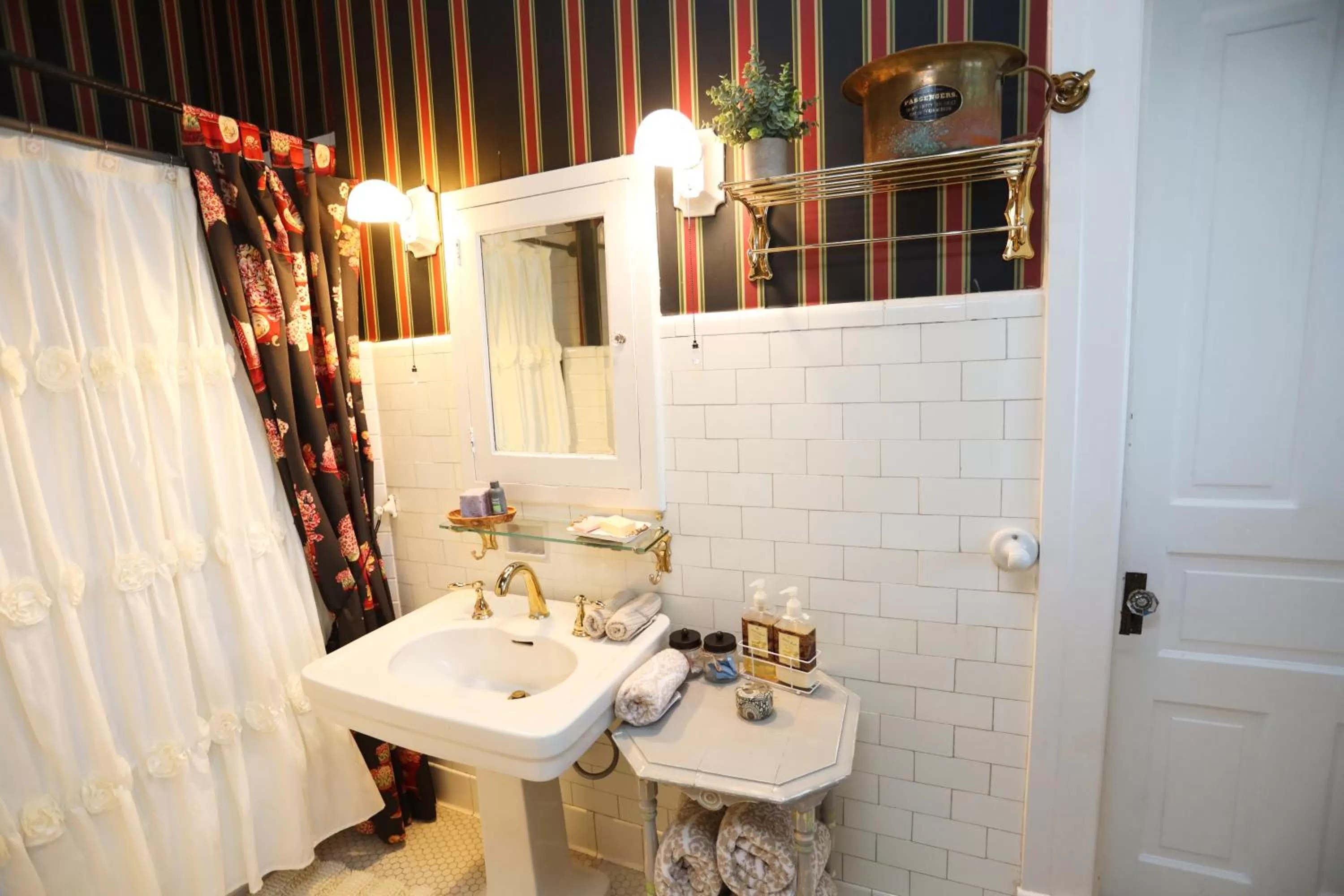 Bathroom in Virginia Point INN