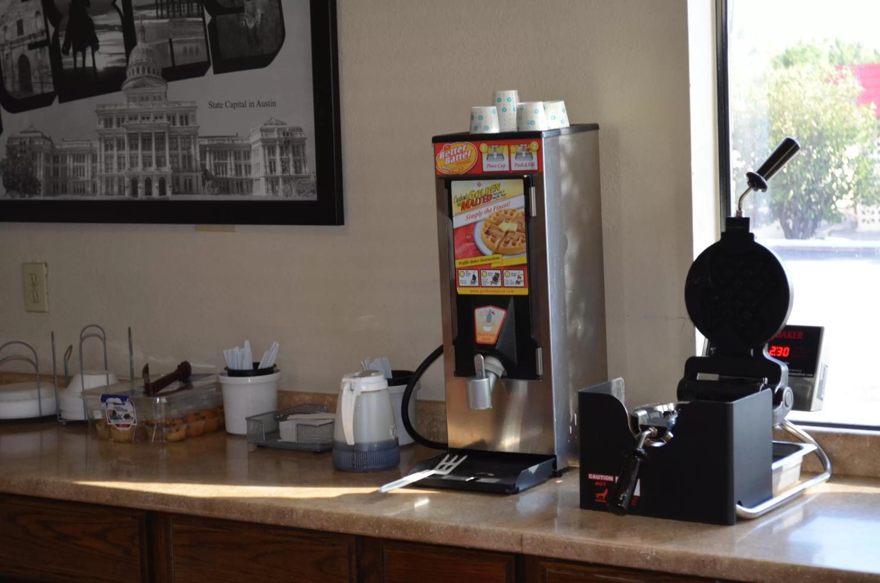 Coffee/tea facilities in Hill Country Inn and Suite
