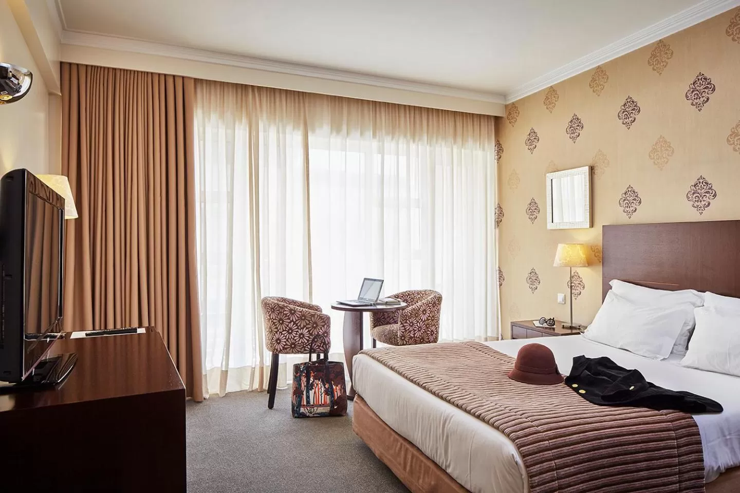 Bedroom, Bed in Hotel As Americas