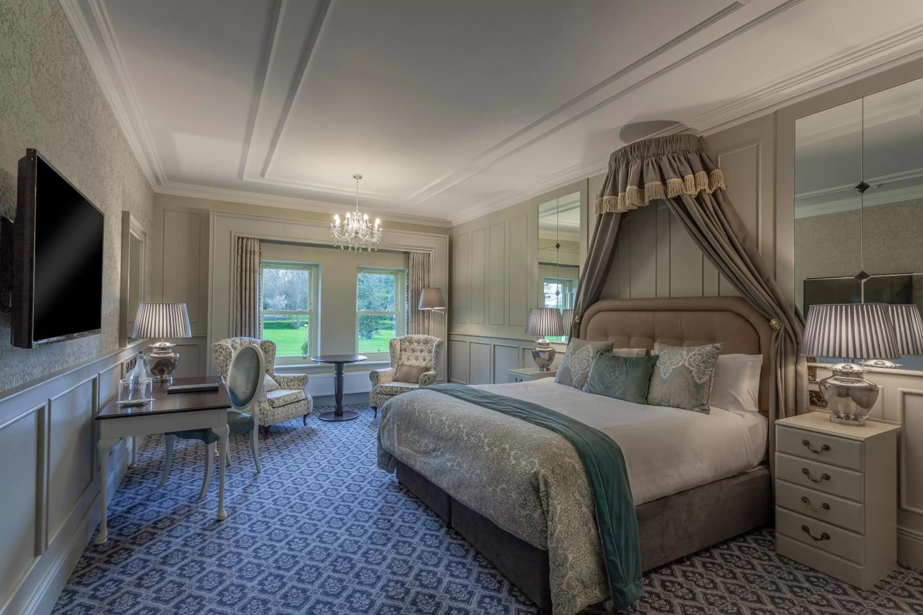 Bedroom, Bed in Ballyseede Castle