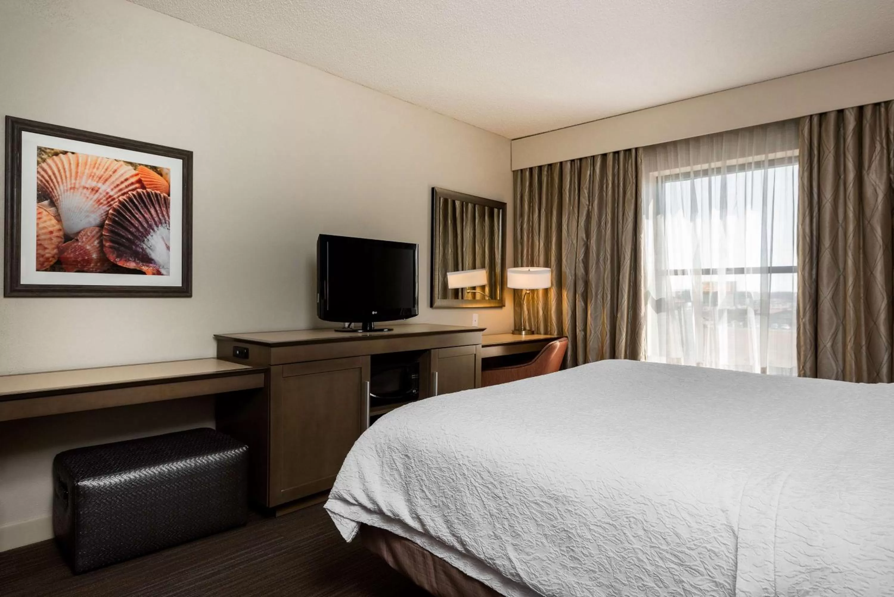 Bed in Hampton Inn Myrtle Beach West