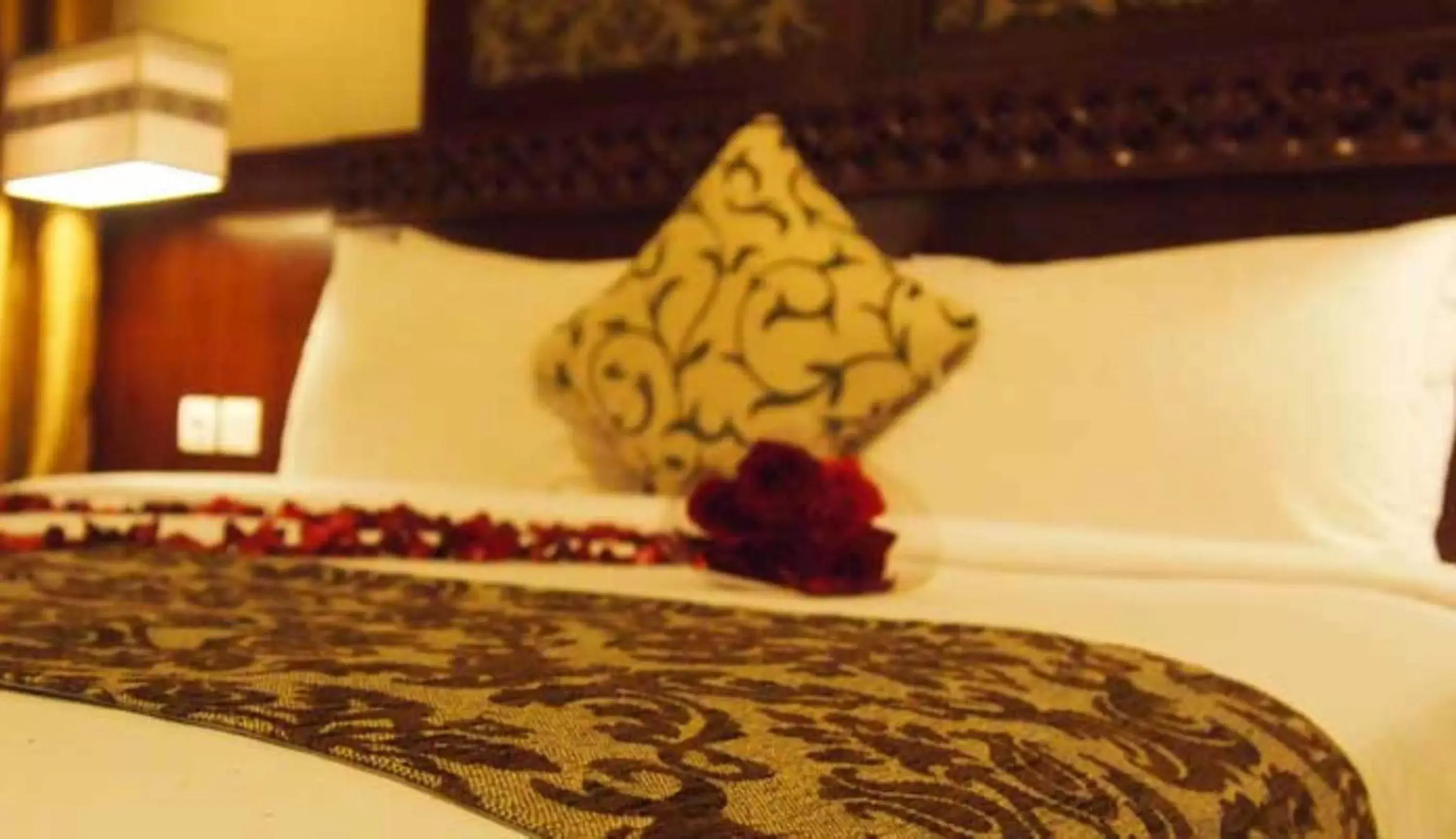 Super Deluxe Double Room in Yulia Village Inn Ubud Super Deluxe Double Room in Yulia Village Inn Ubud