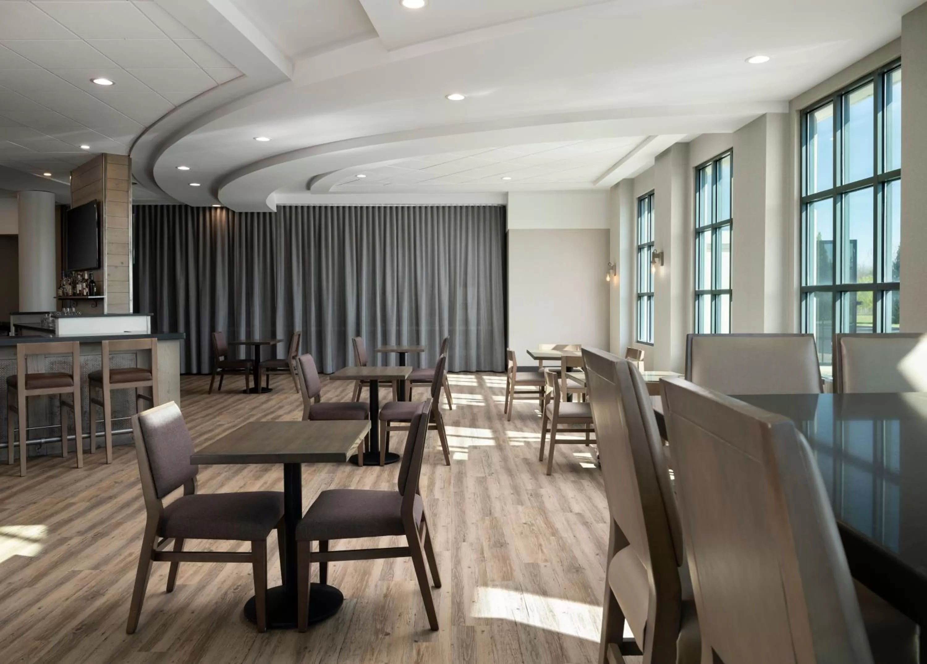 Restaurant/places to eat in Holiday Inn - Cincinnati - Liberty Way by IHG