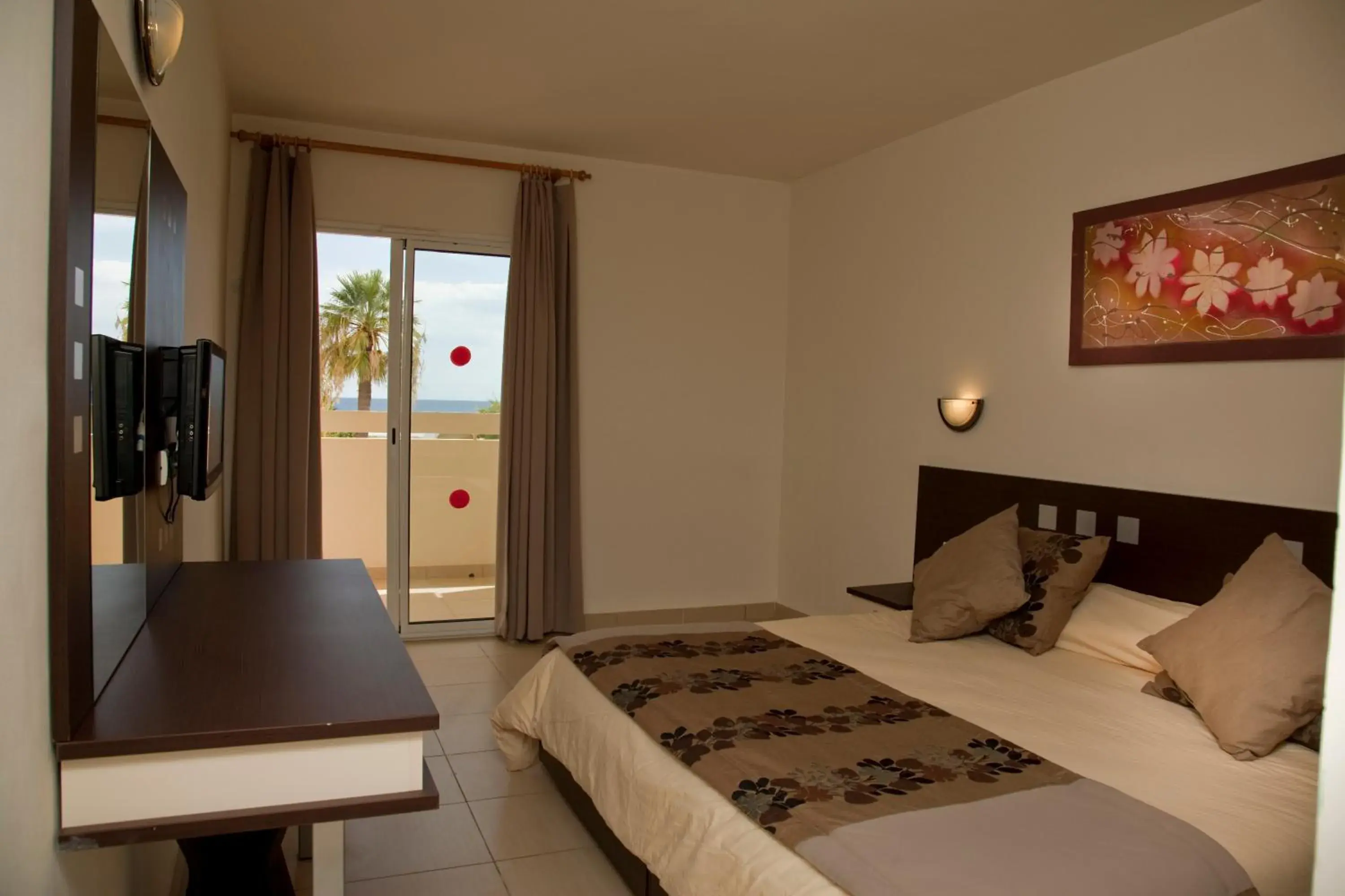 Standard Twin Room with Sea View in Dar Khayam Standard Twin Room with Sea View in Dar Khayam