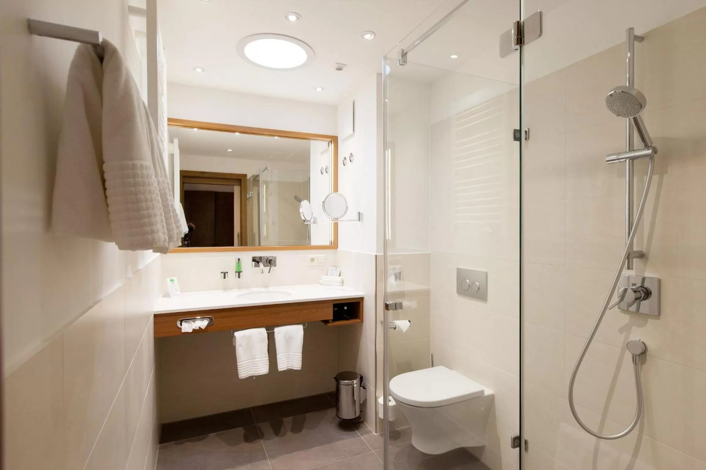 Shower in Hotel Hachinger Hof