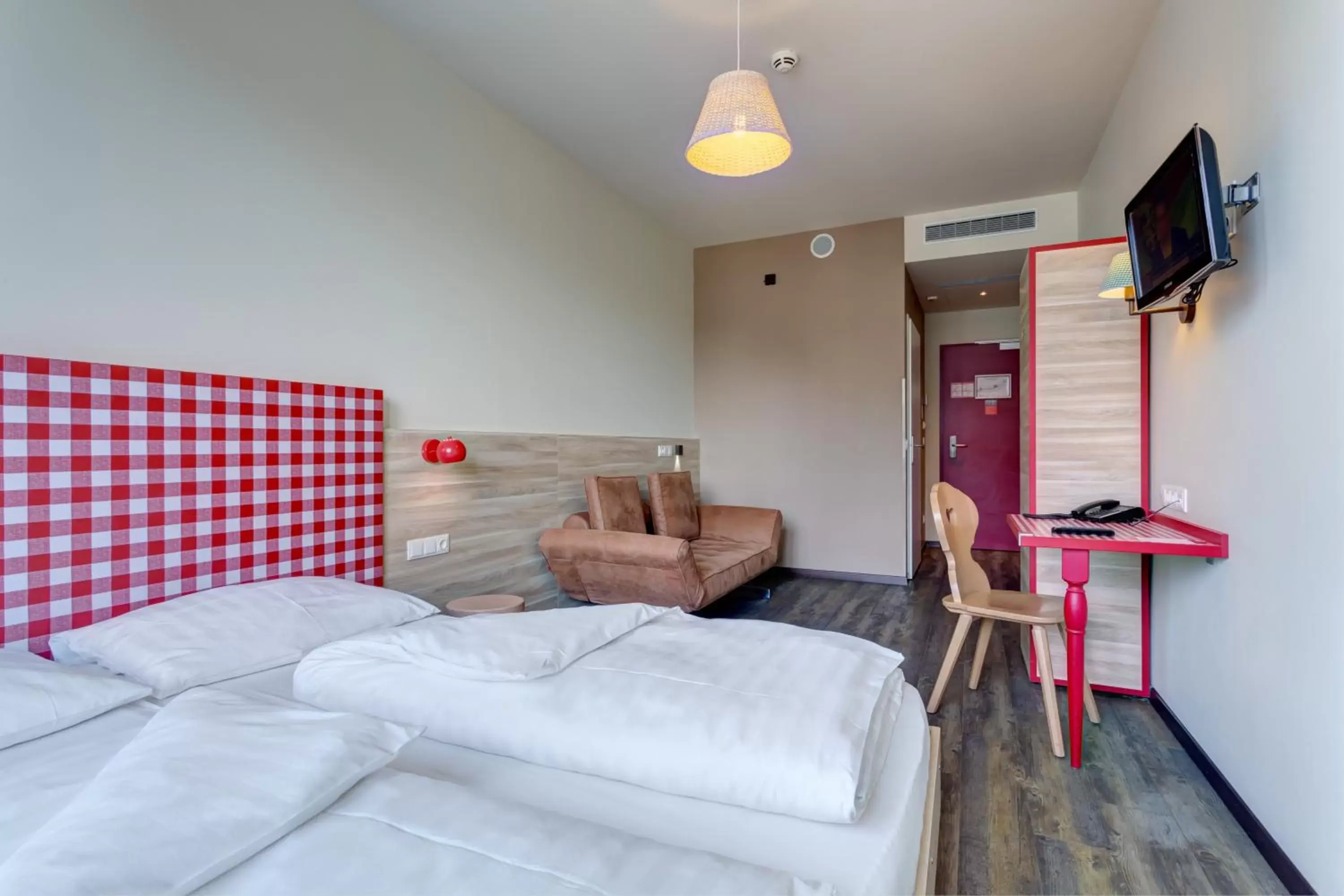 Double Room for Single Use in MEININGER Hotel Salzburg City Center Double Room for Single Use in MEININGER Hotel Salzburg City Center