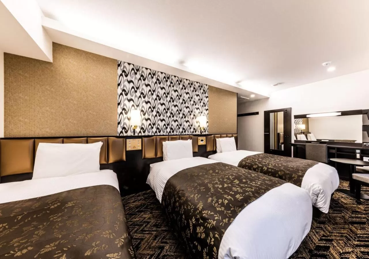 Triple Room - Non-Smoking in APA Hotel & Resort Osaka Umeda Eki Tower