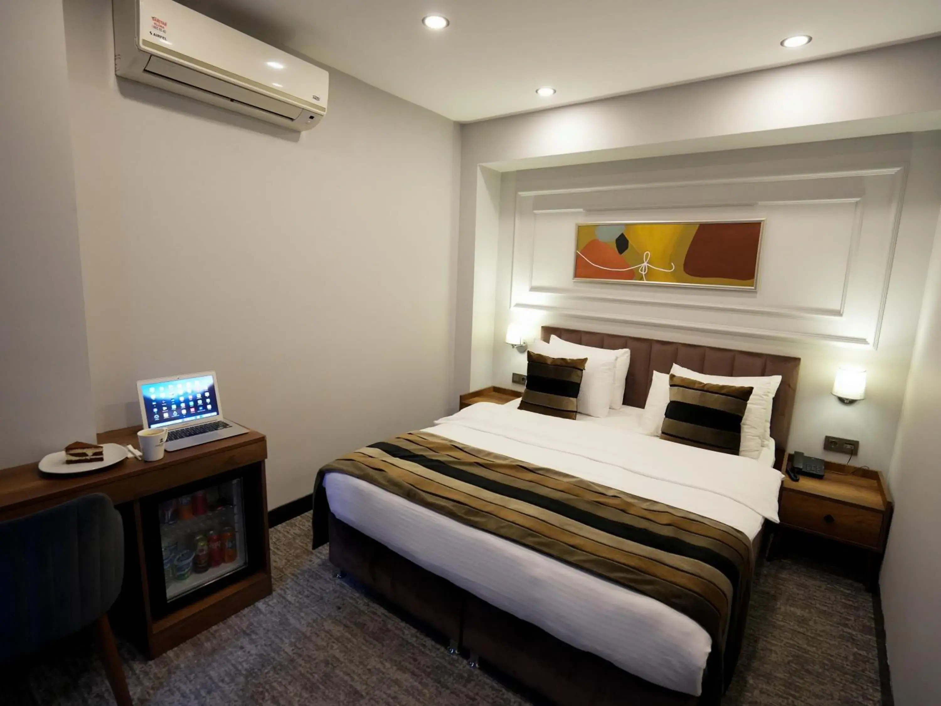 Triple Room in Zalel Hotels Laleli Triple Room in Zalel Hotels Laleli