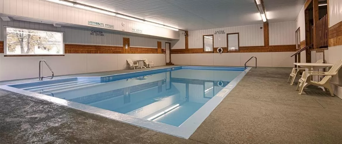 Swimming pool in Sword Inn Bancroft