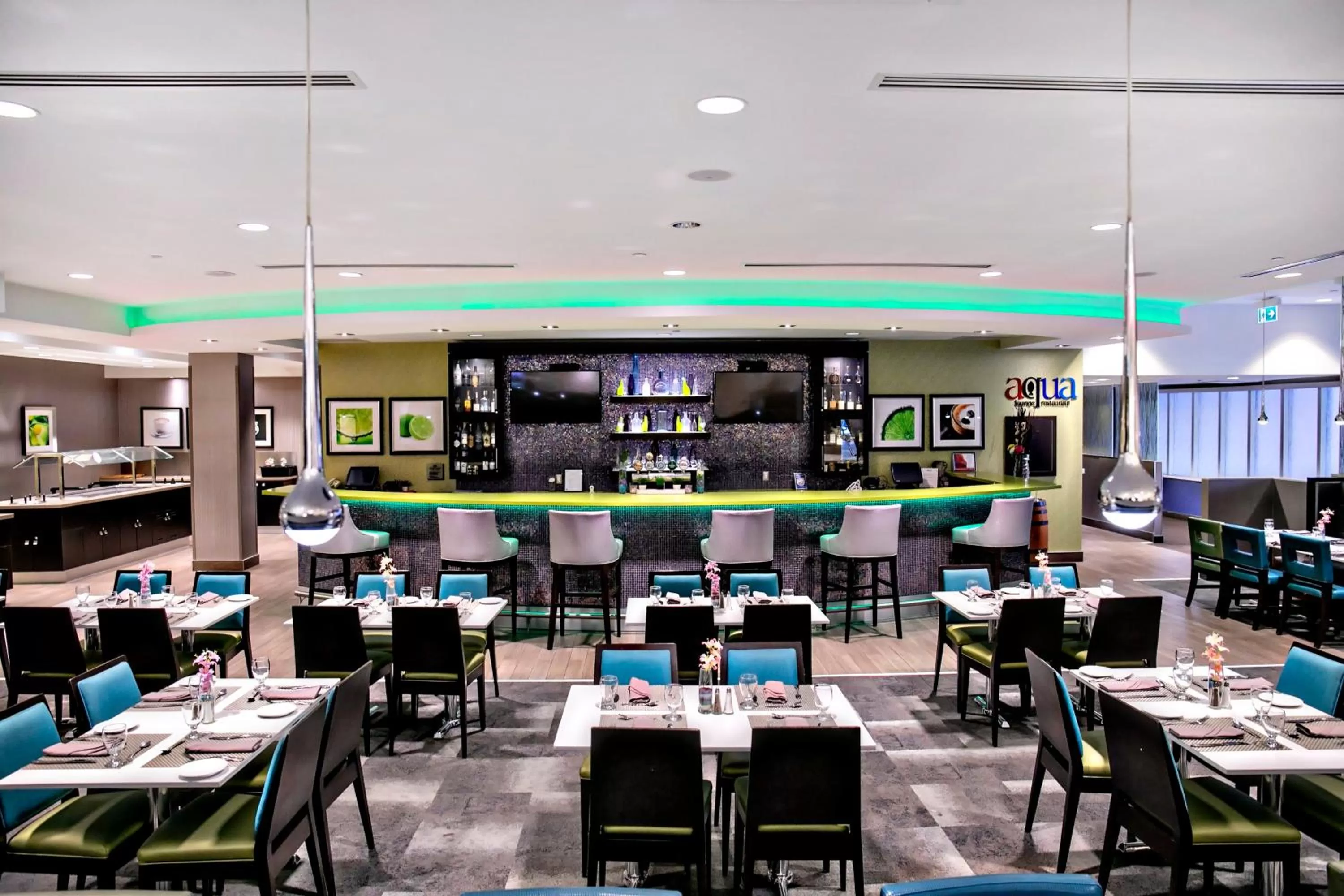 Restaurant/places to eat in Crowne Plaza Kitchener-Waterloo by IHG