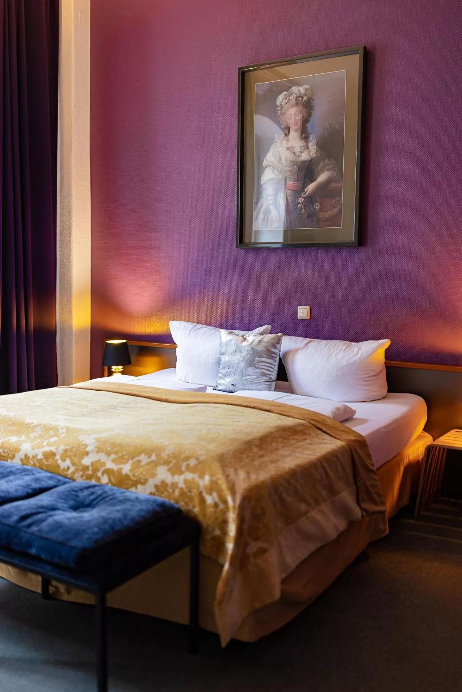 Bed in Boutique Hotel Rothenburger Hof