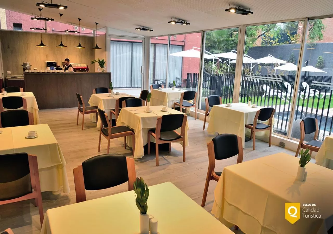 Restaurant/places to eat in Panamericana Hotel Providencia