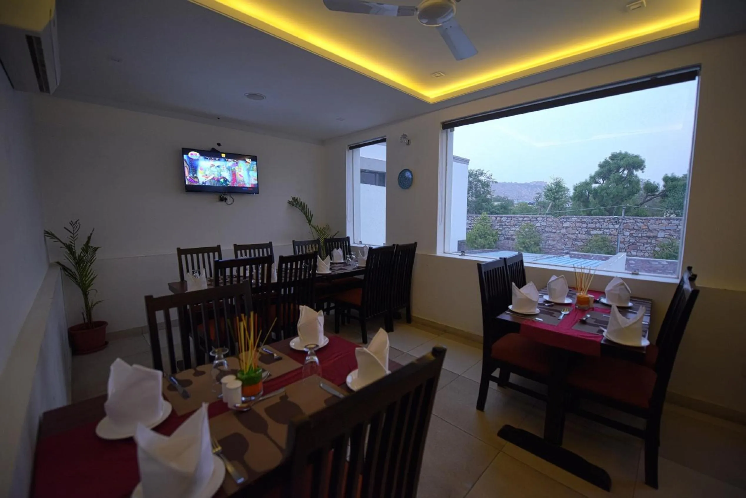 Restaurant/places to eat in Hotel Gandharva- A Green Hotel
