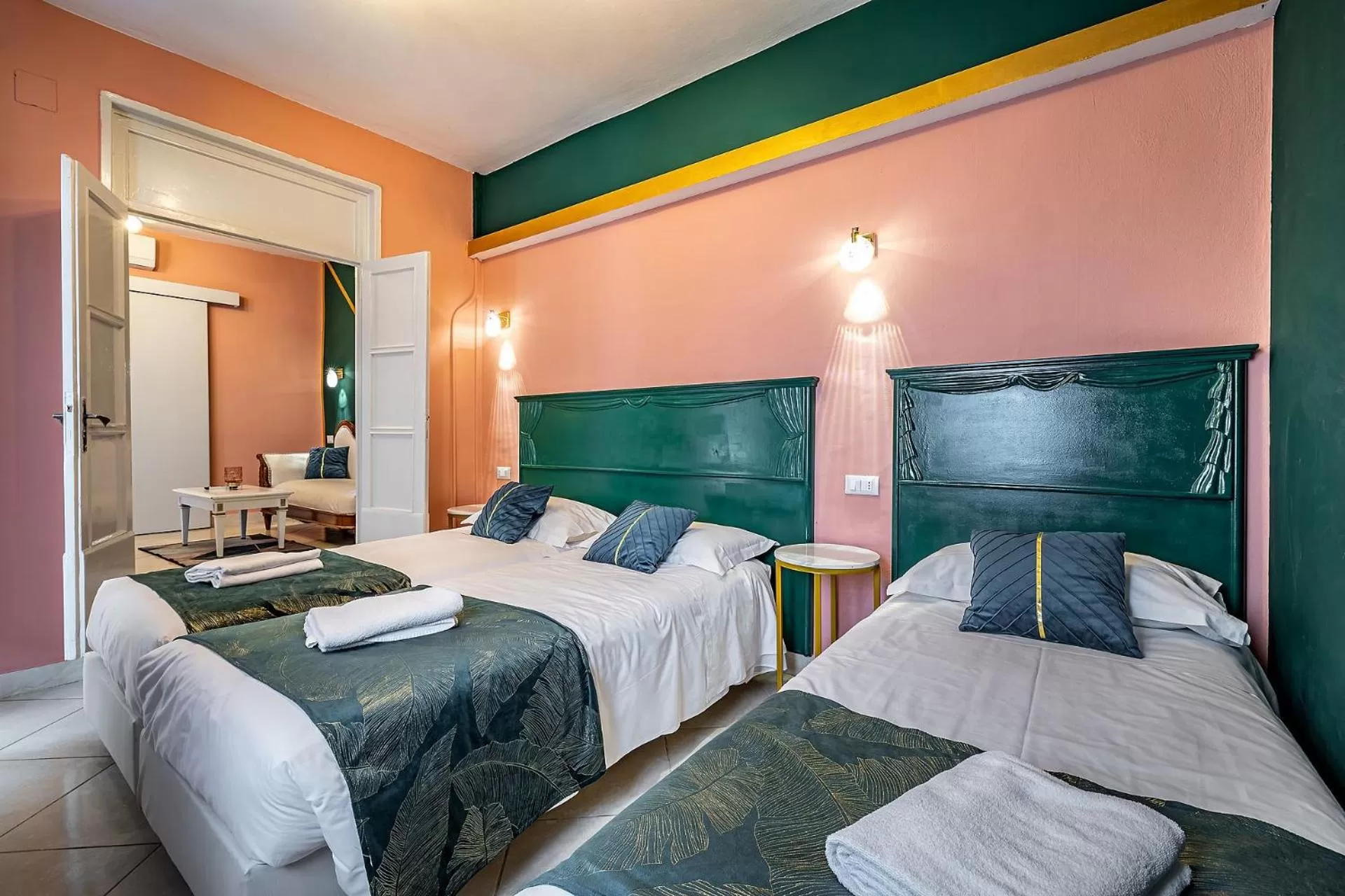 Bedroom, Bed in HOTEL VENETO con accesso ZTL