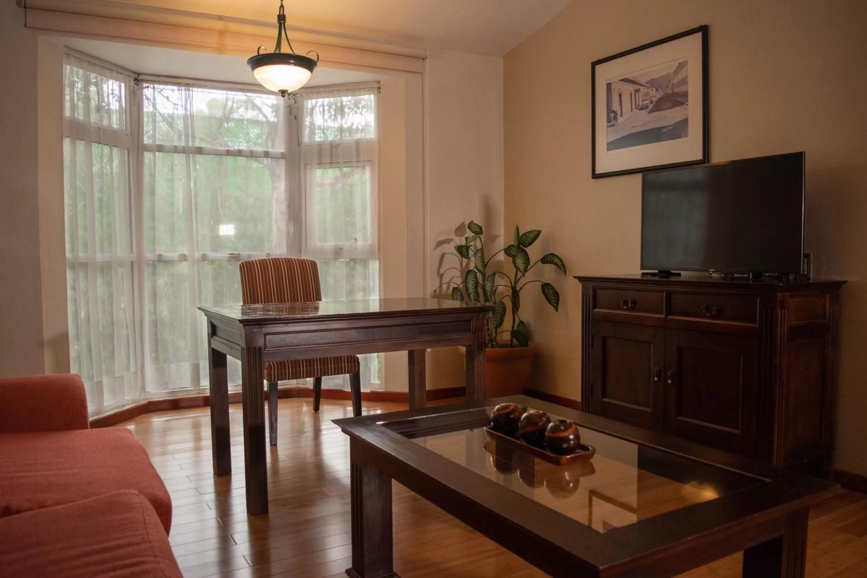 TV and multimedia in Hotel Villa Mercedes San Cristobal