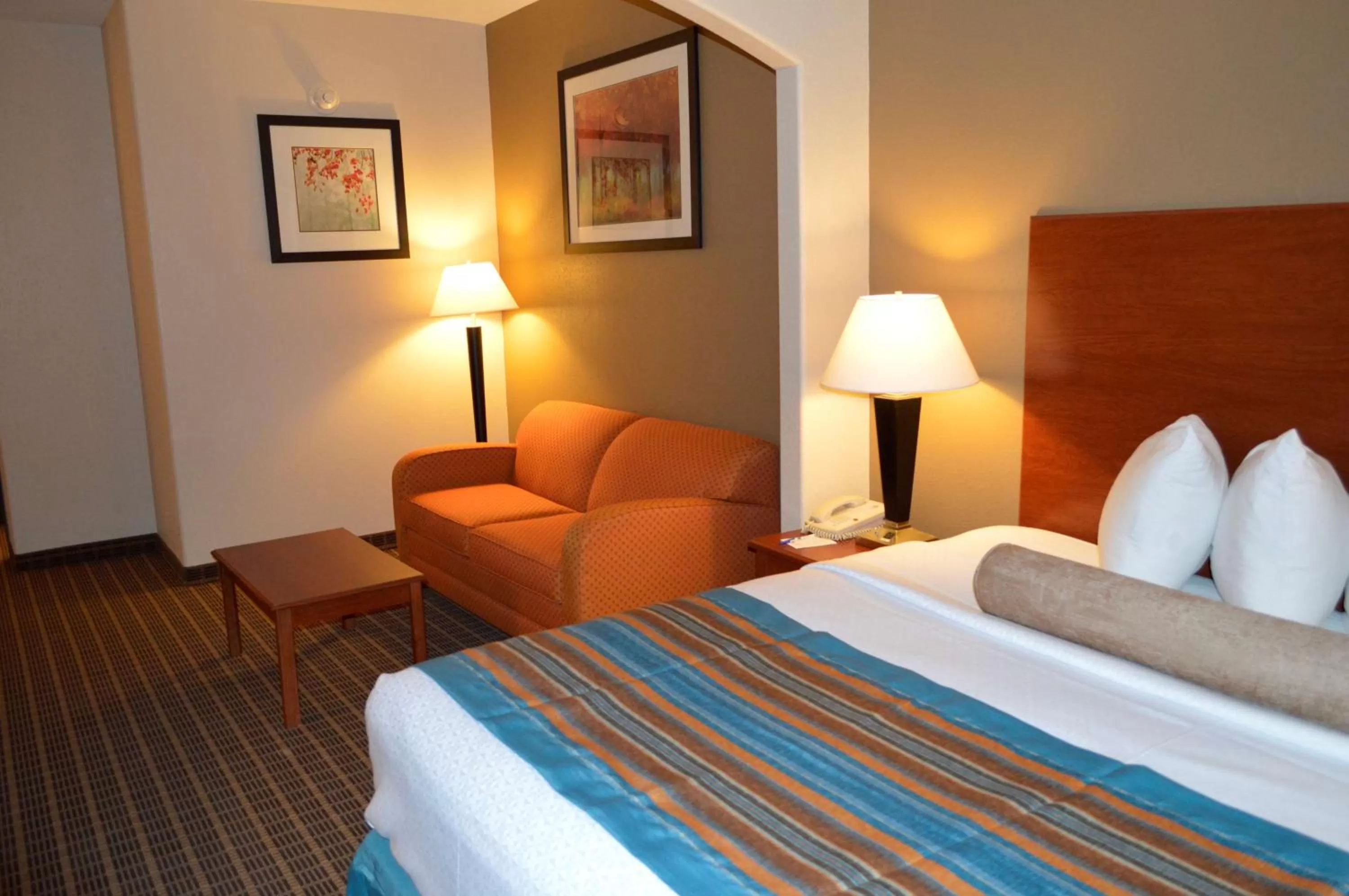 King Suite - Disability Access - Non Smoking in Best Western Orange Inn & Suites