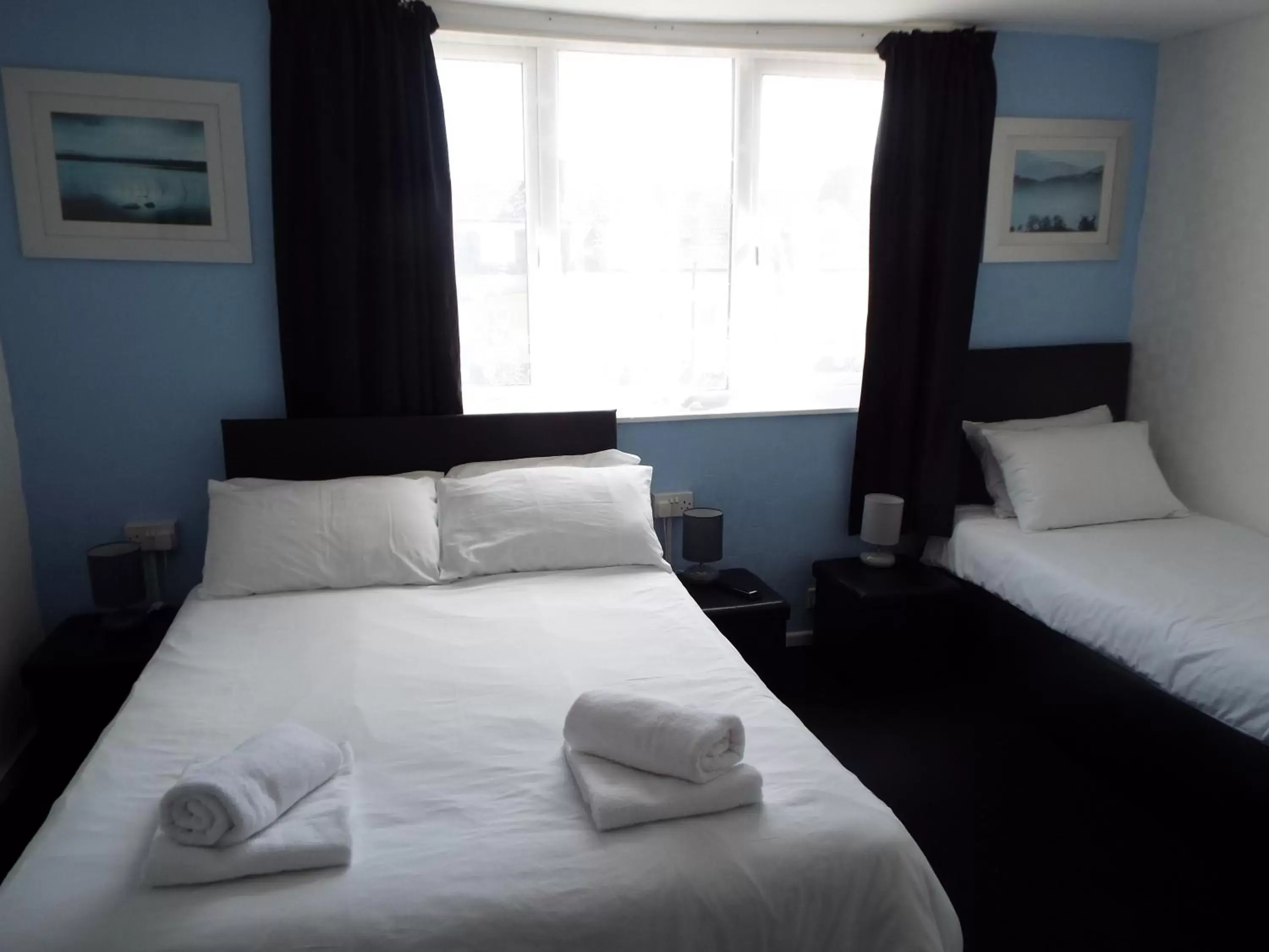 Triple Room in Alfies Hotel Triple Room in Alfies Hotel