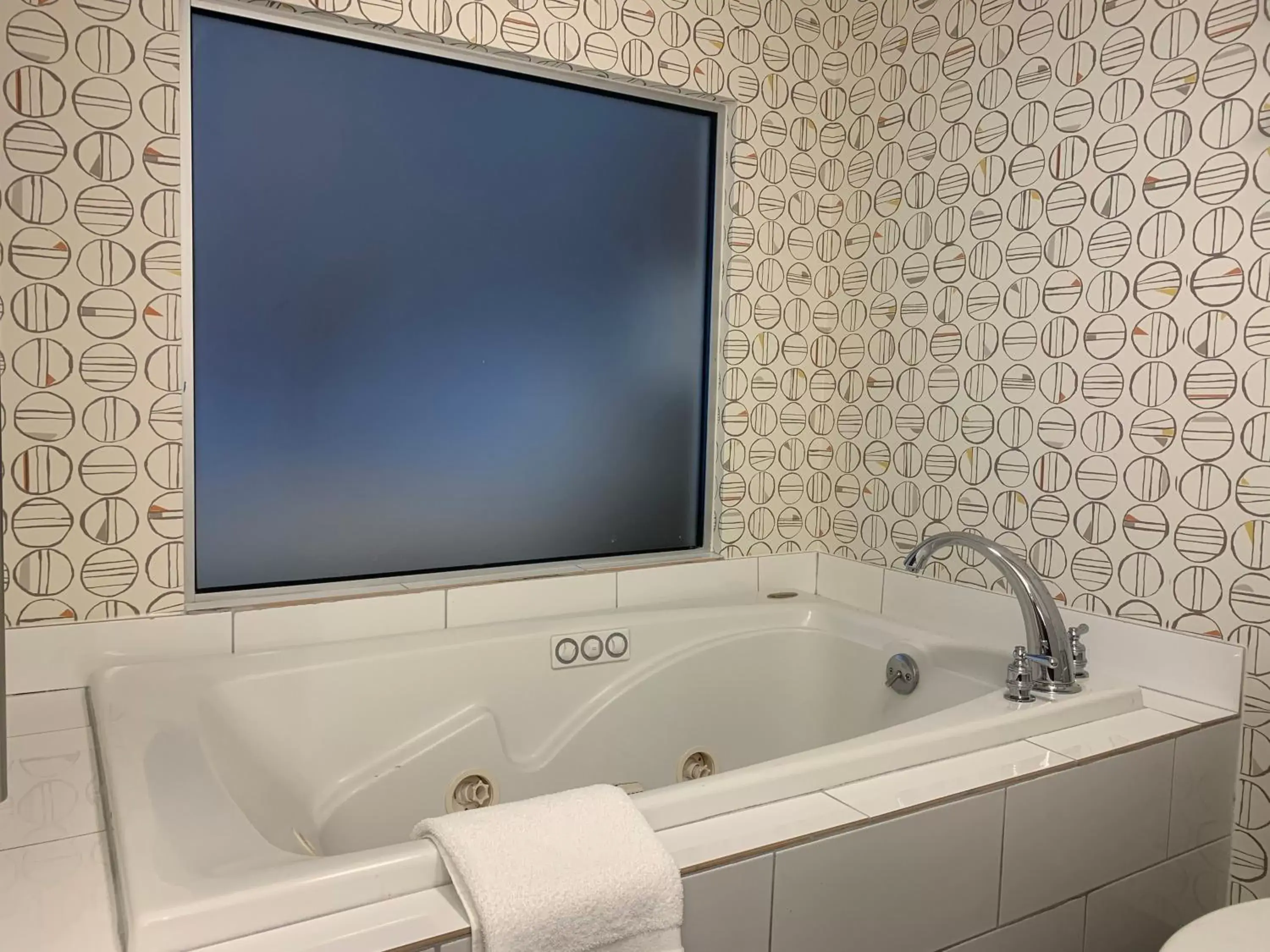 King Suite in Holiday Inn Asheville - Biltmore West by IHG King Suite in Holiday Inn Asheville - Biltmore West by IHG