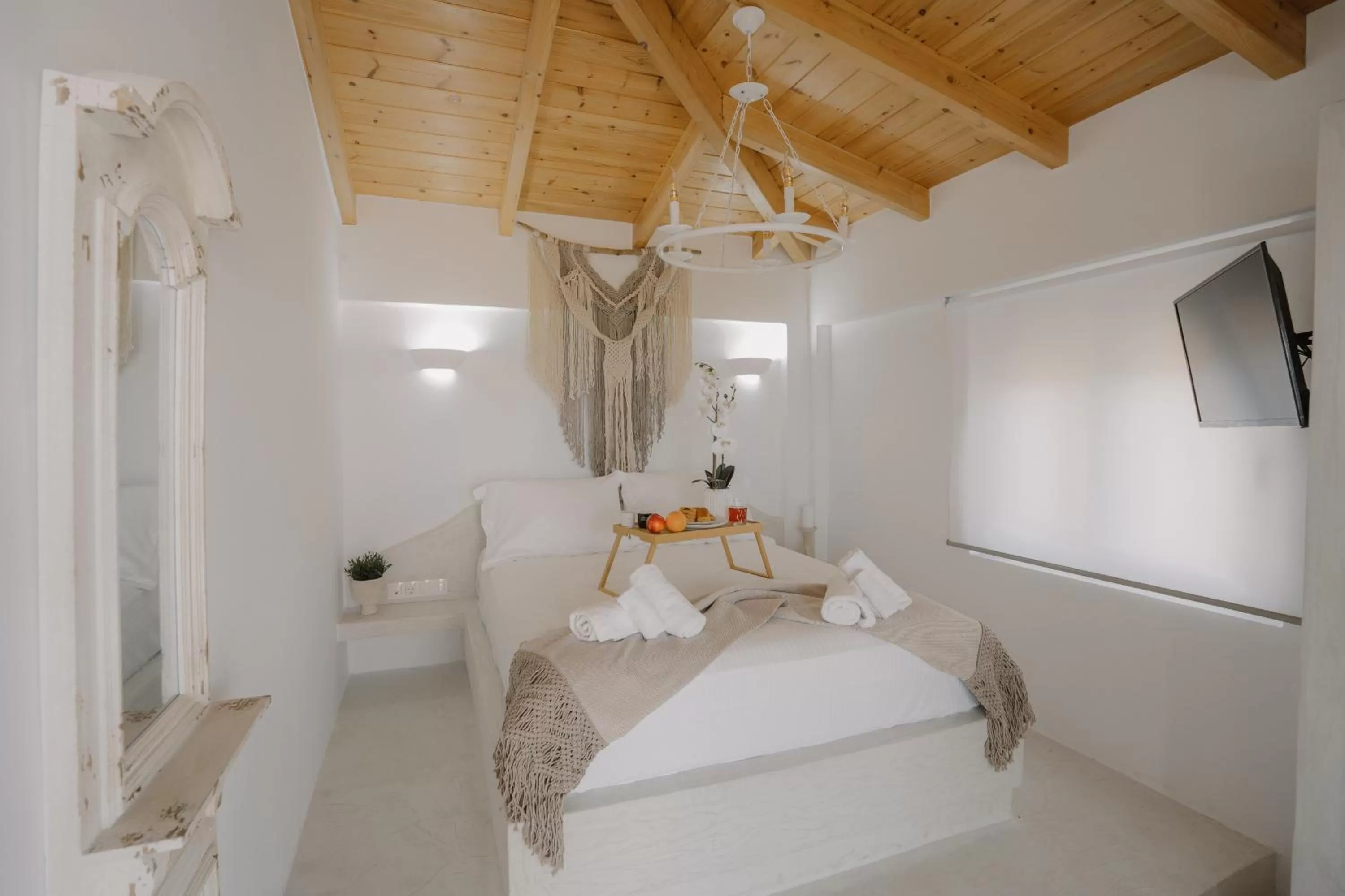 Bedroom, Bed in MIRAMAR KARYSTOS