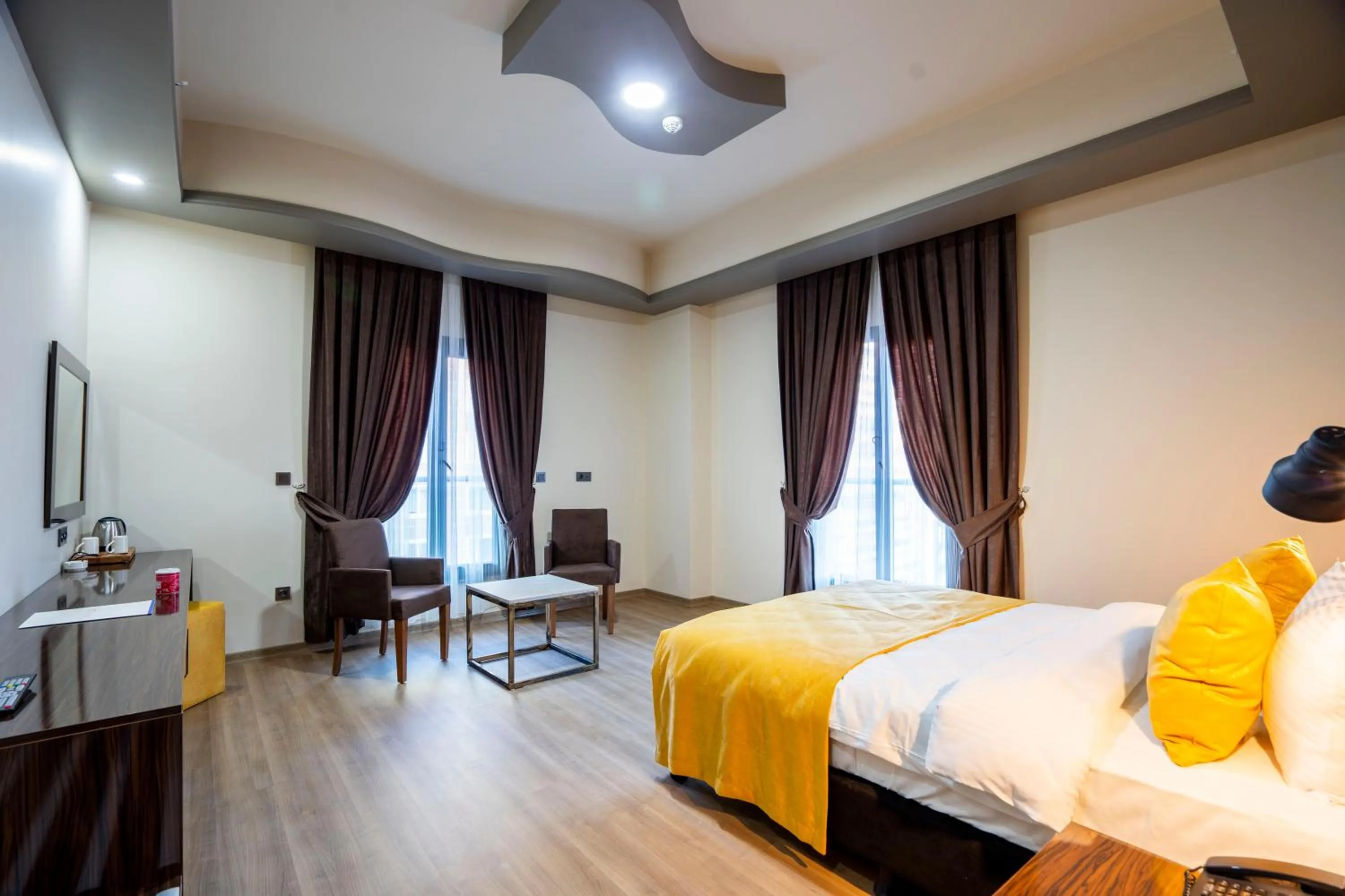 Bed in Mugwort Hotel & Spa