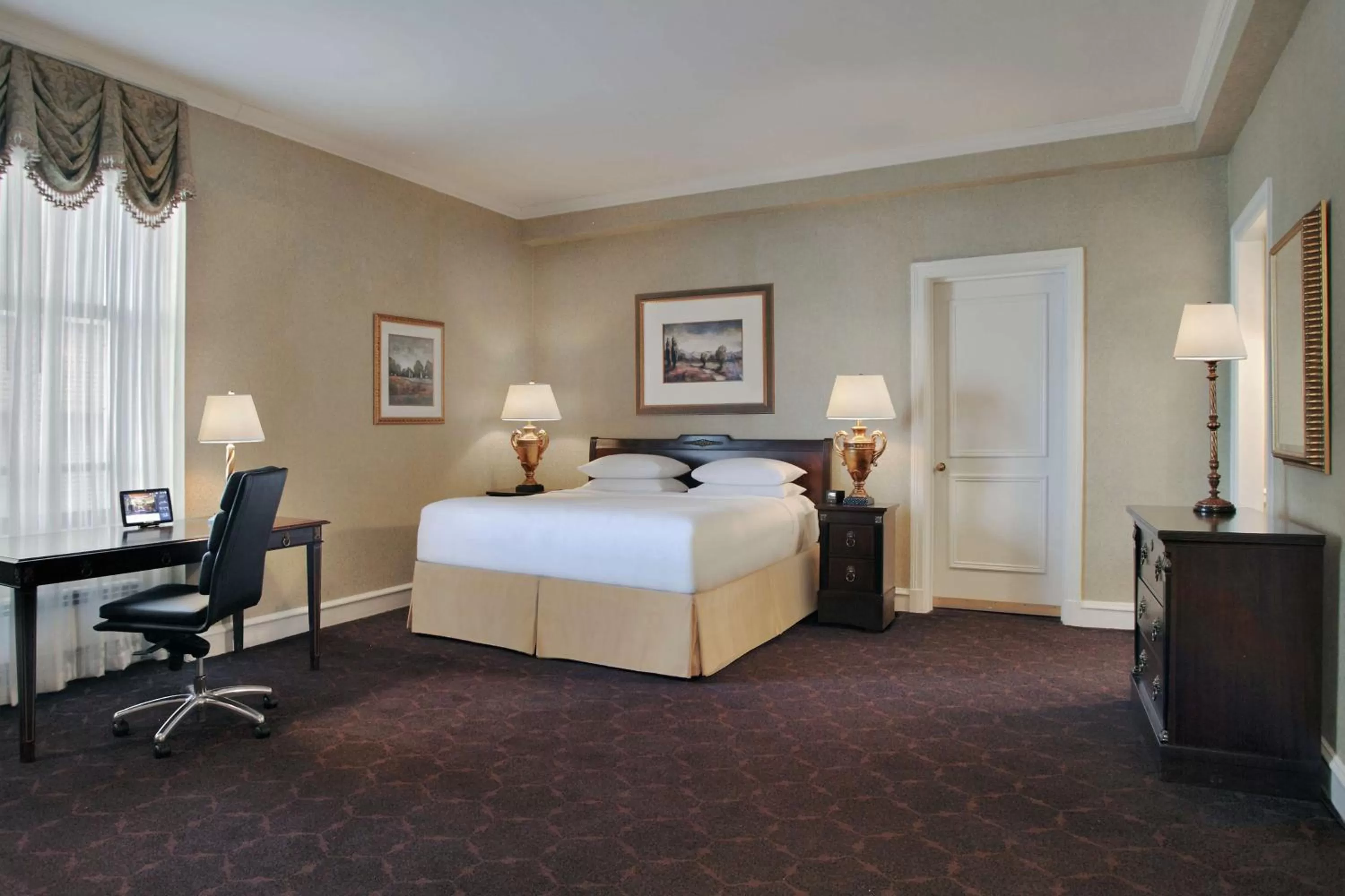 Bedroom, Bed in The Drake Hotel