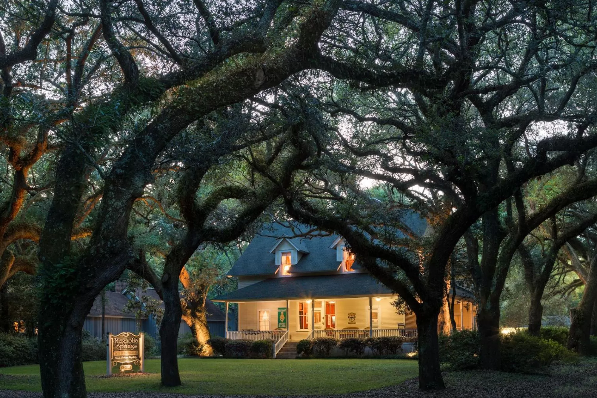 Facade/entrance in Magnolia Springs Bed and Breakfast