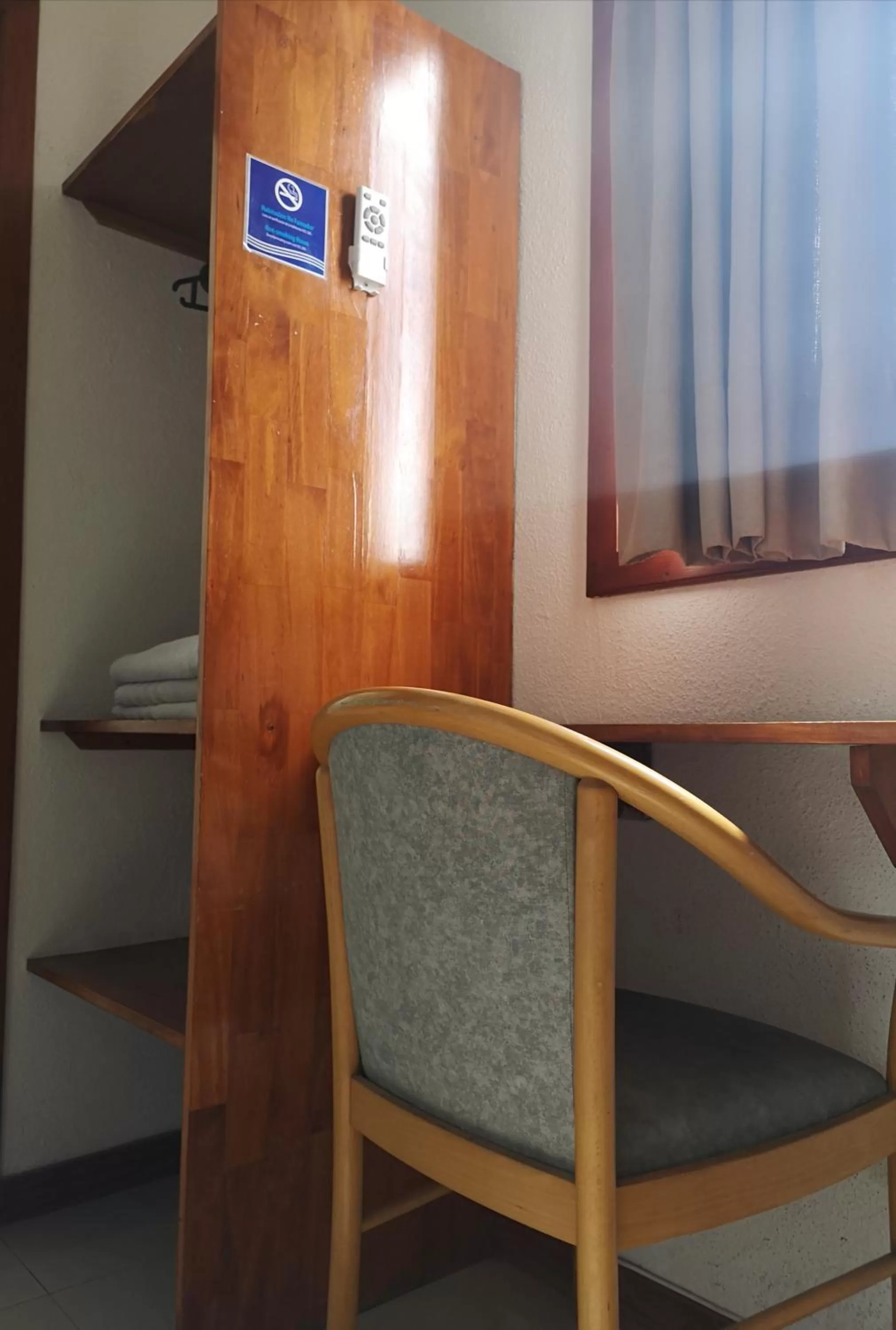 Photo of the whole room, Seating Area in Hotel Esmeralda