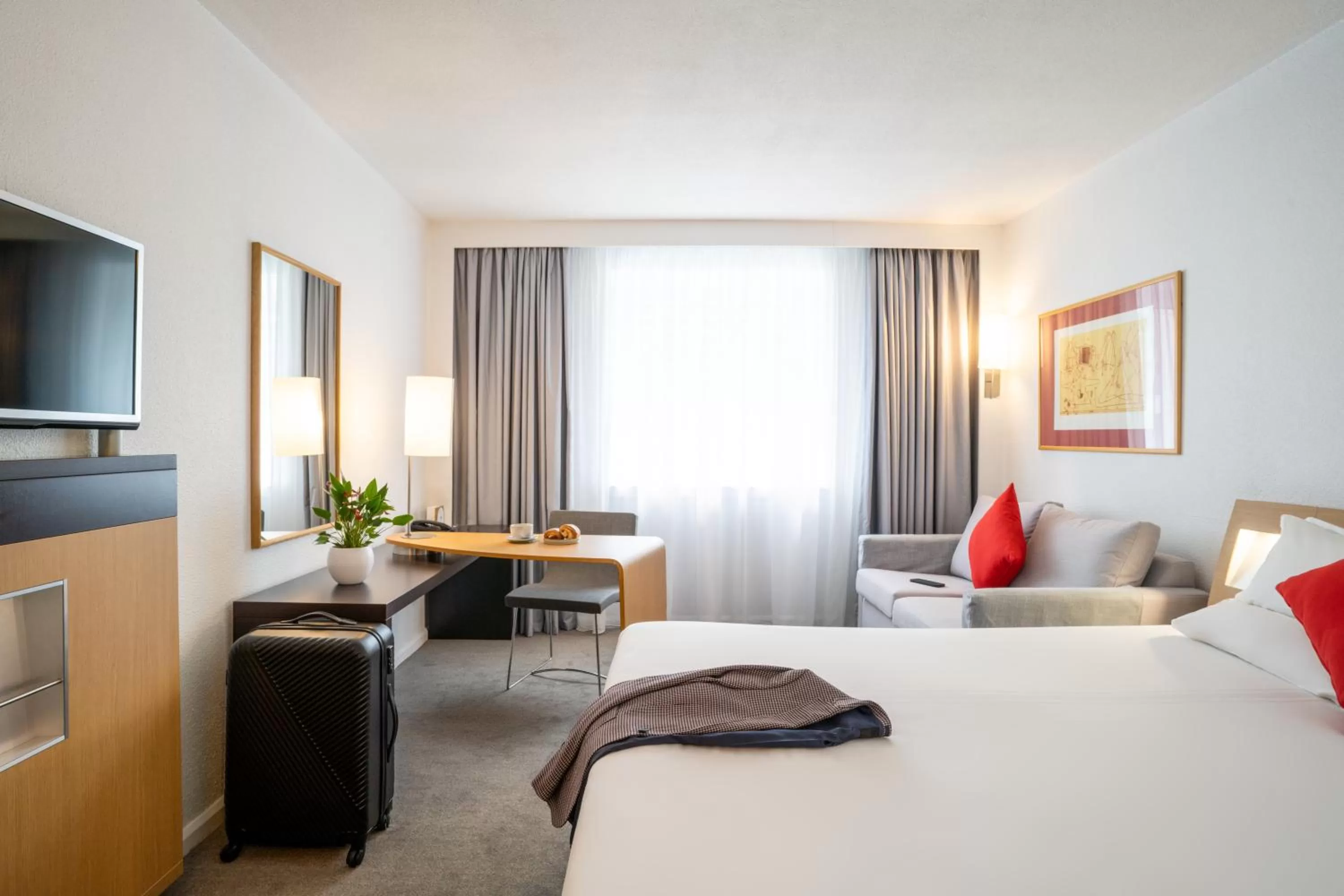 Bedroom, Bed in Novotel Glasgow Centre