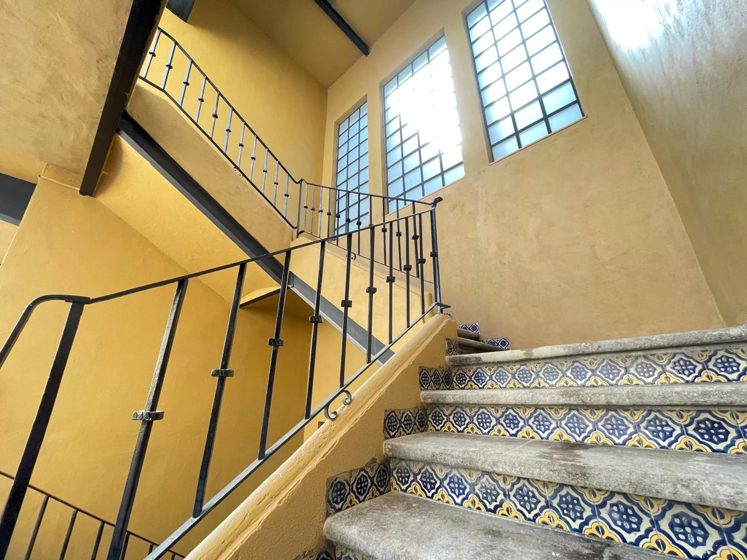 Property building in Colmena Hotel CDMX Centro