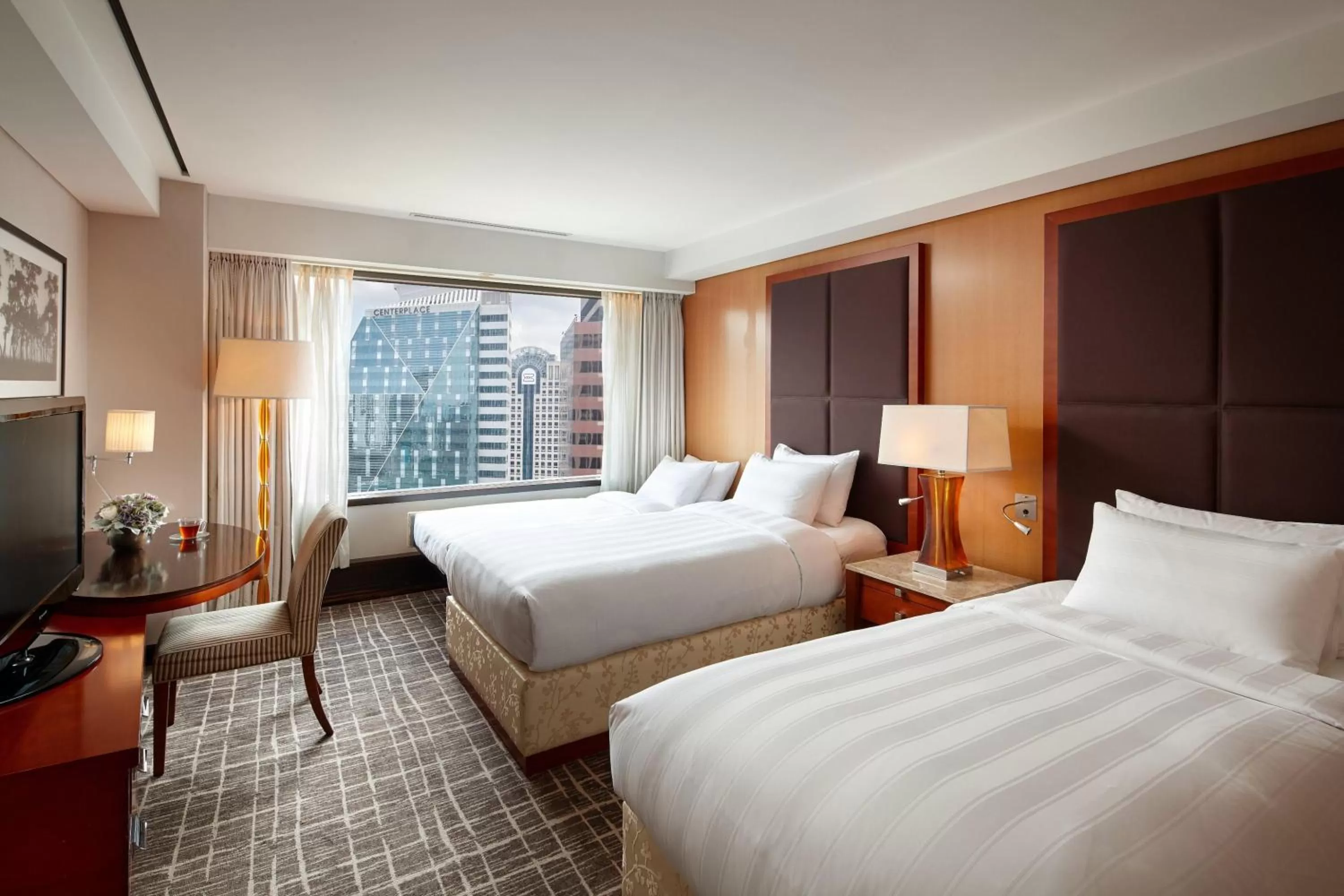 Photo of the whole room, Bed in Lotte Hotel Seoul