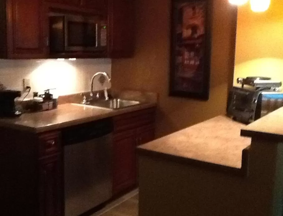 Kitchen or kitchenette in Ramada by Wyndham Catlettsburg Ashland